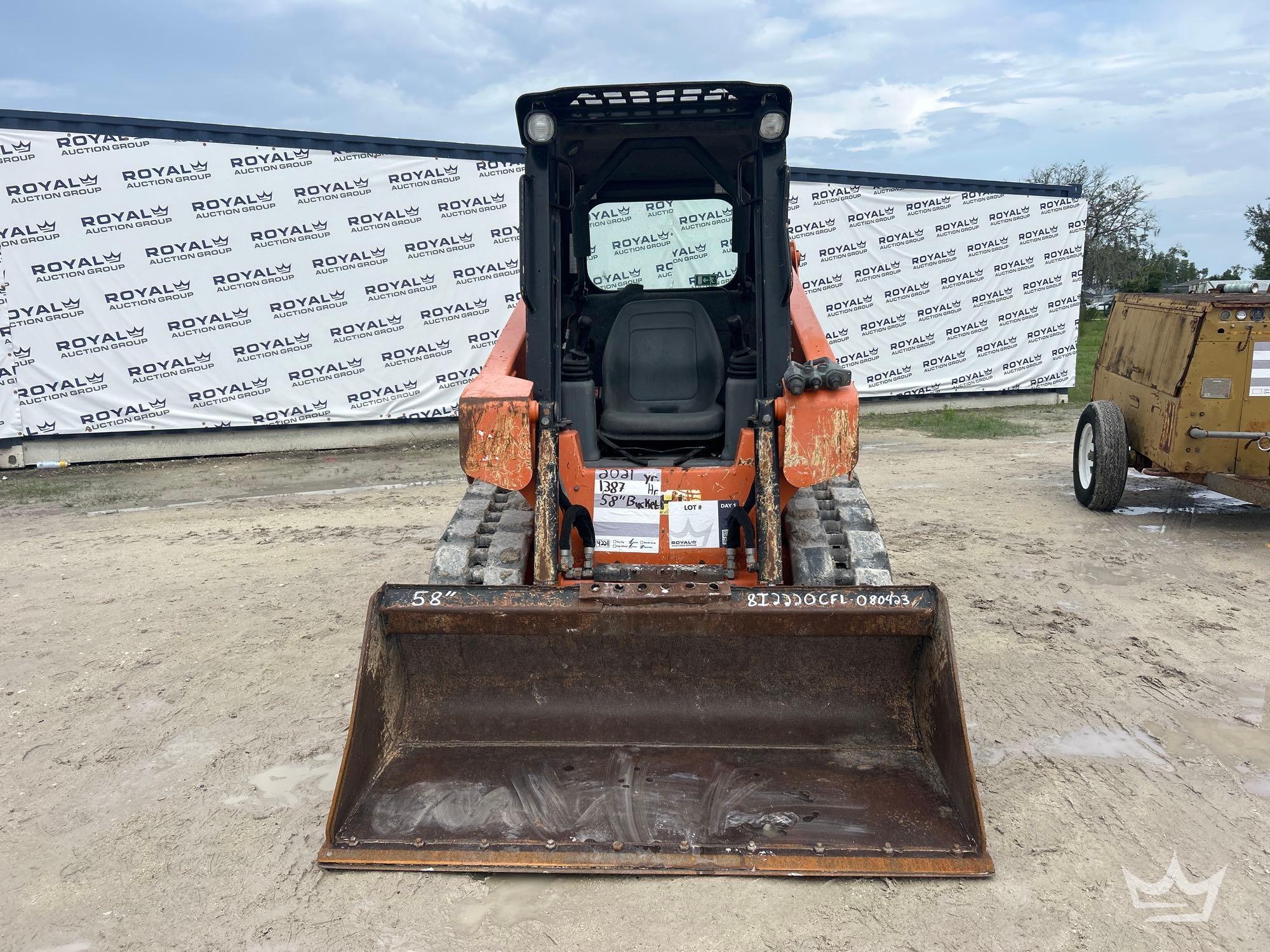 2021 Gehl RT135