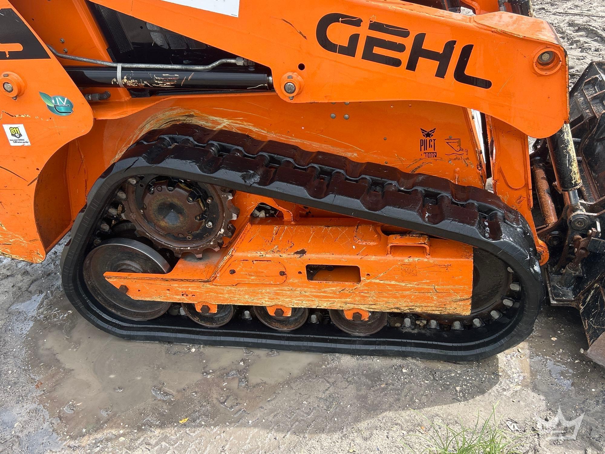 2021 Gehl RT135