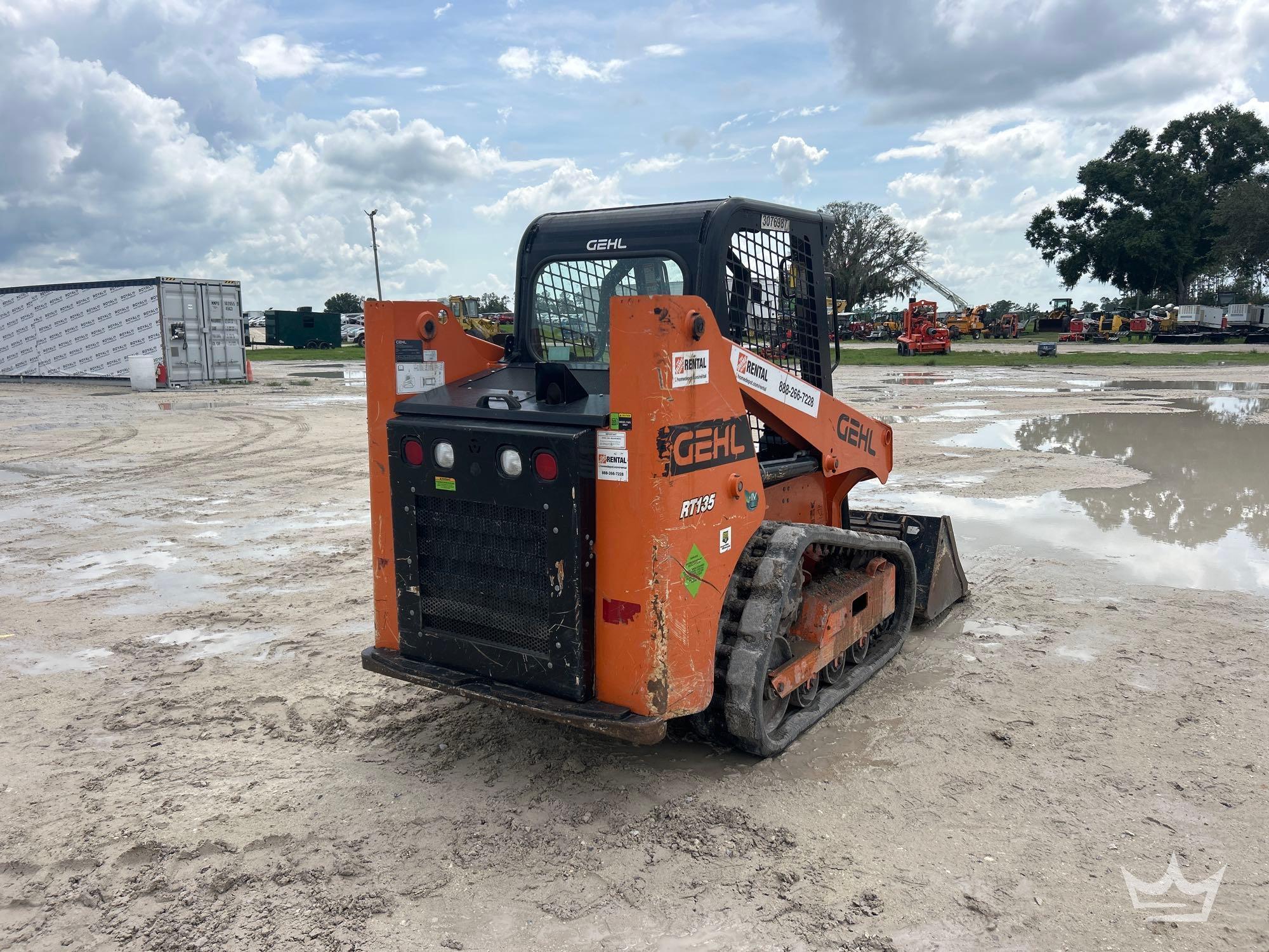 2021 Gehl RT135