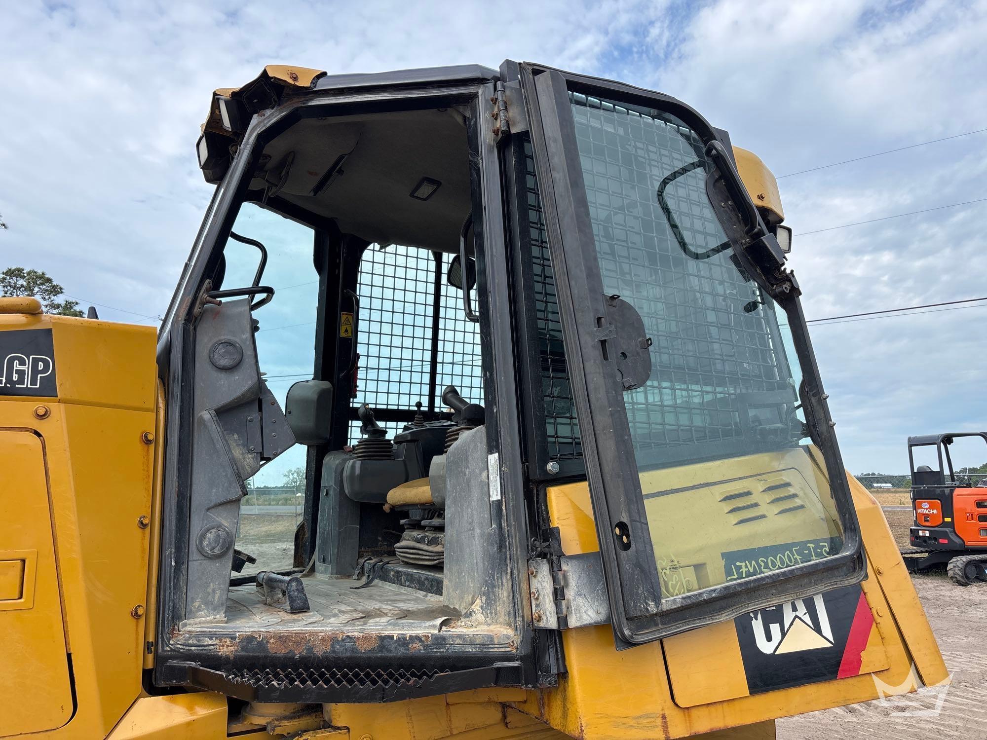2015 Caterpillar D6K2LGP
