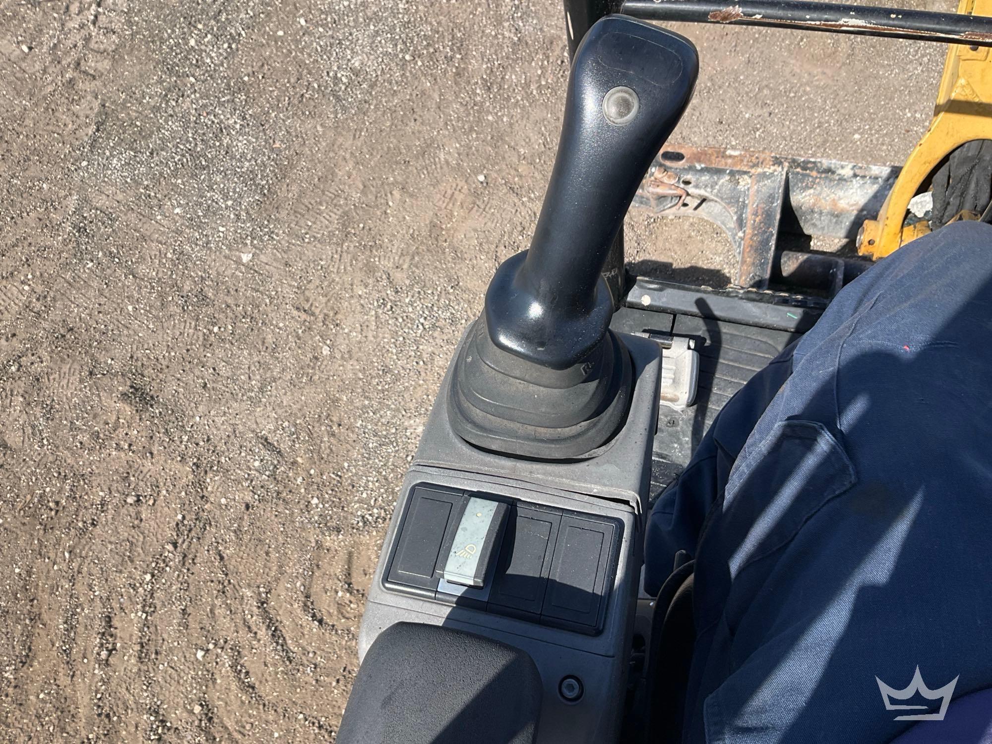 2014 Caterpillar 301.7DCR