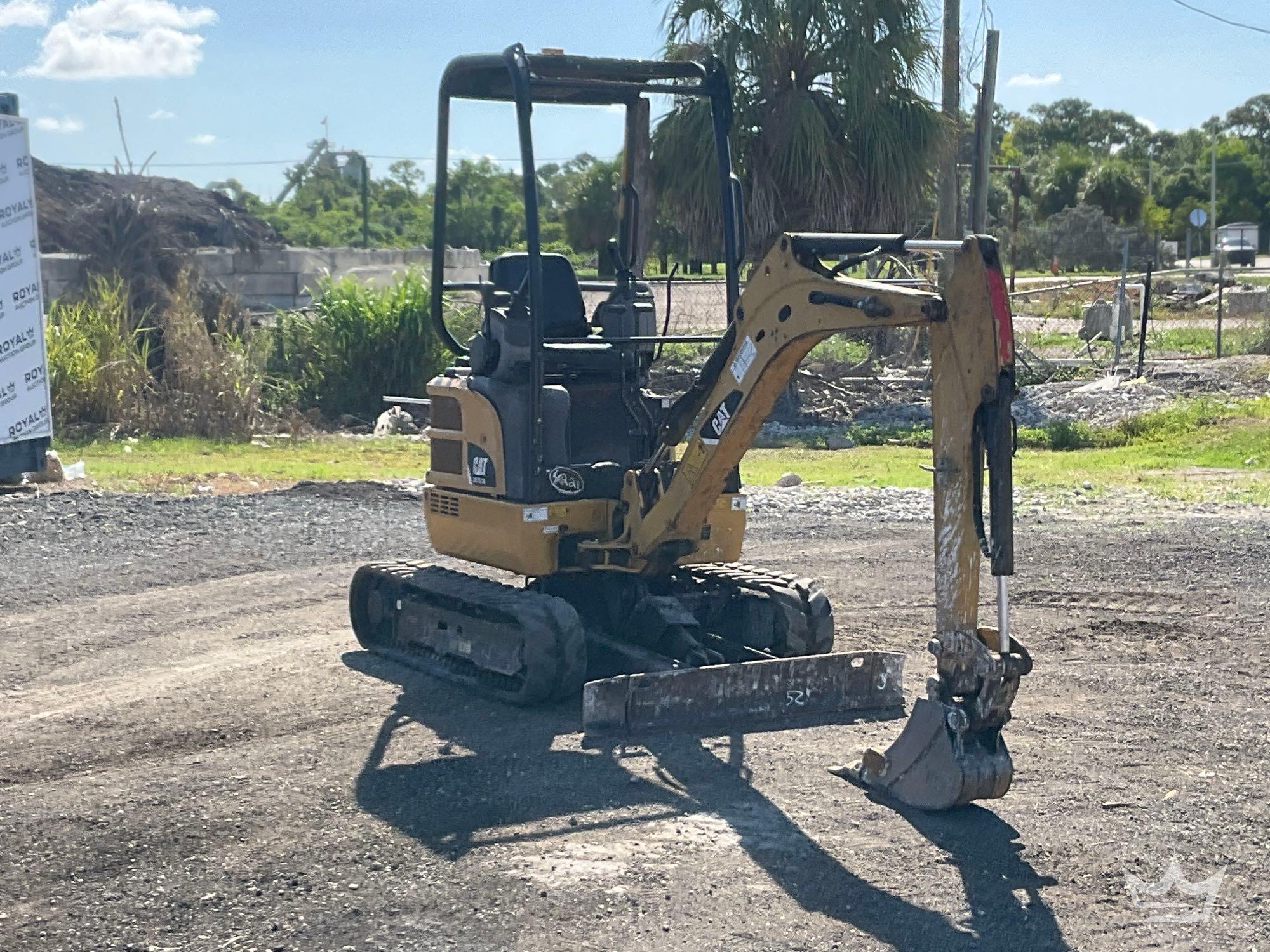 2014 Caterpillar 301.7DCR