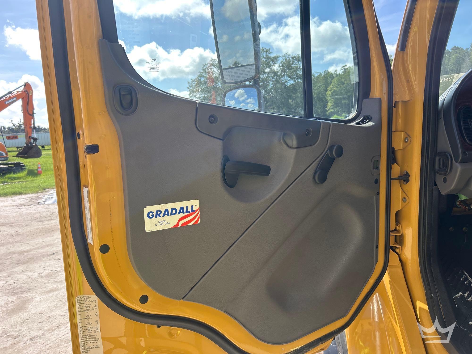 2017 Freightliner M2 106