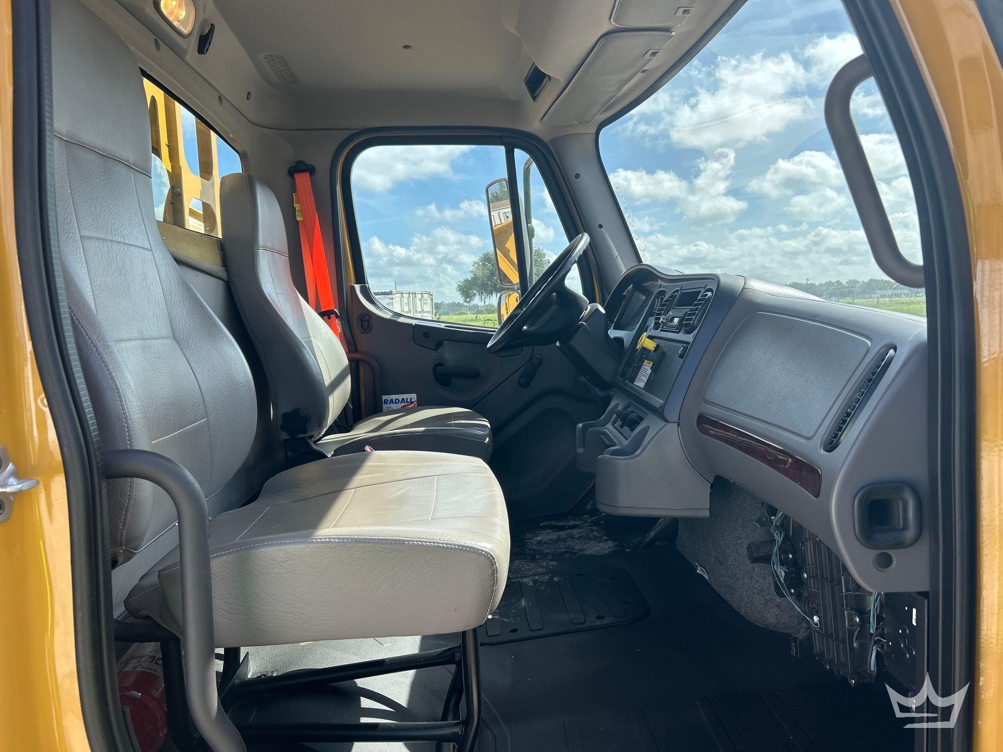 2017 Freightliner M2 106
