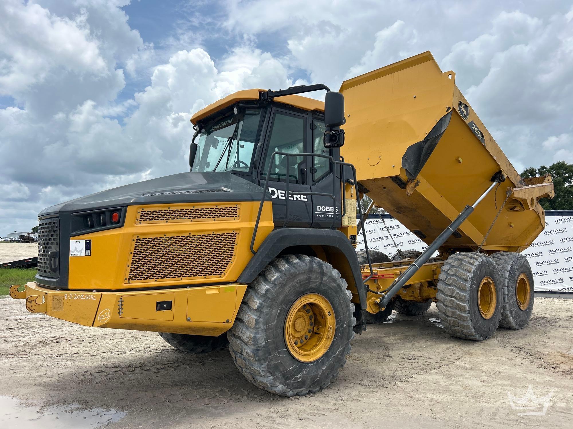 2022 John Deere 260E