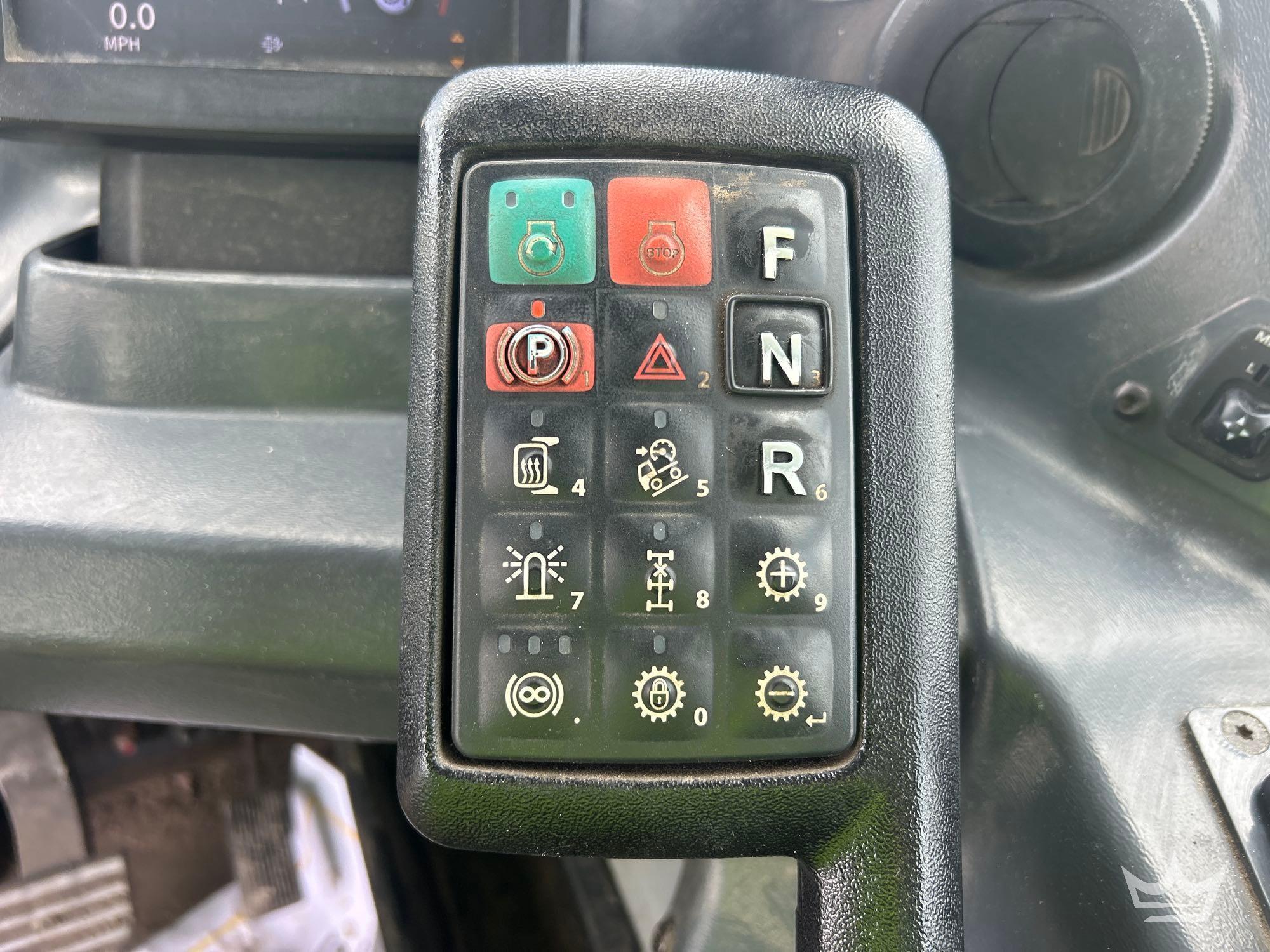2022 John Deere 260E