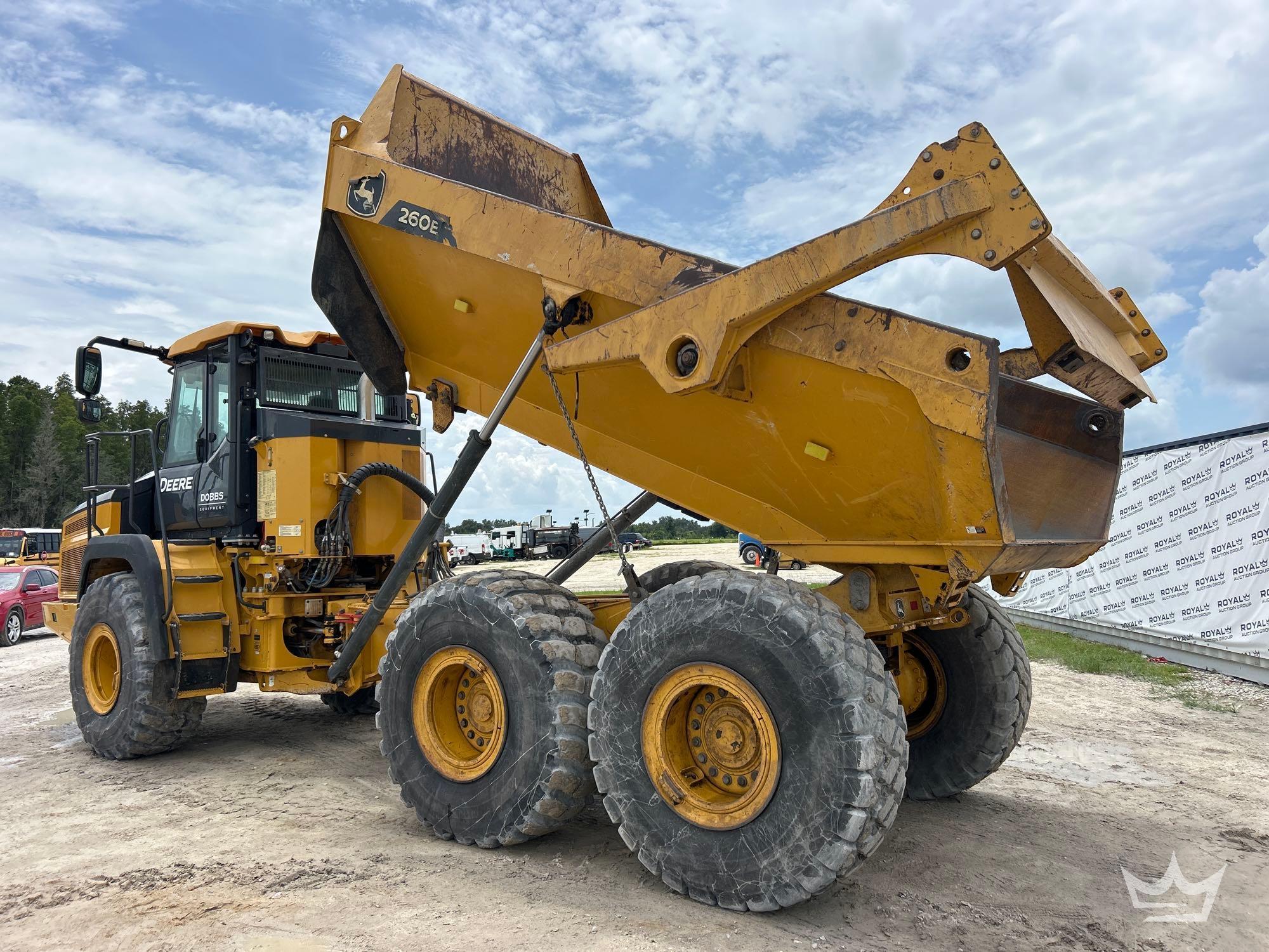 2022 John Deere 260E