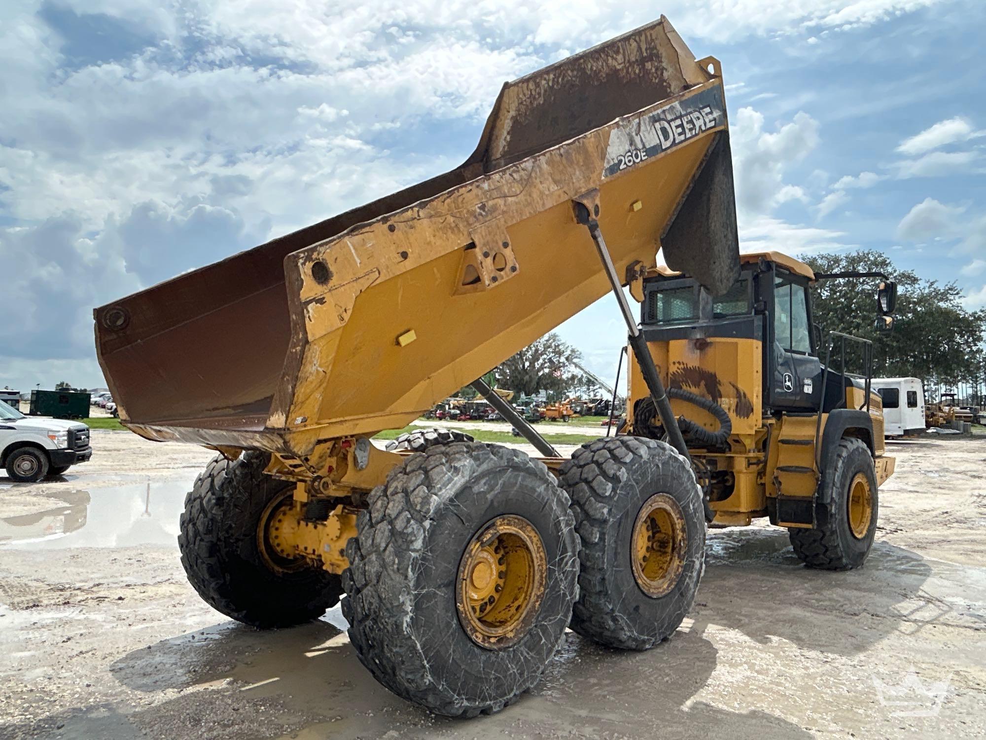 2018 John Deere 260E