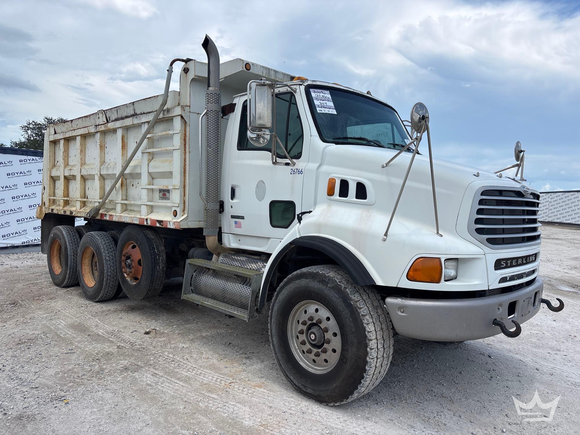 Photo of a 2009 Sterling L9500