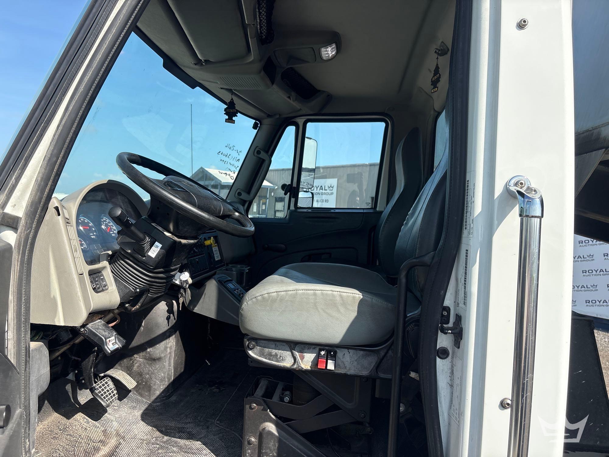 2016 International WORKSTAR