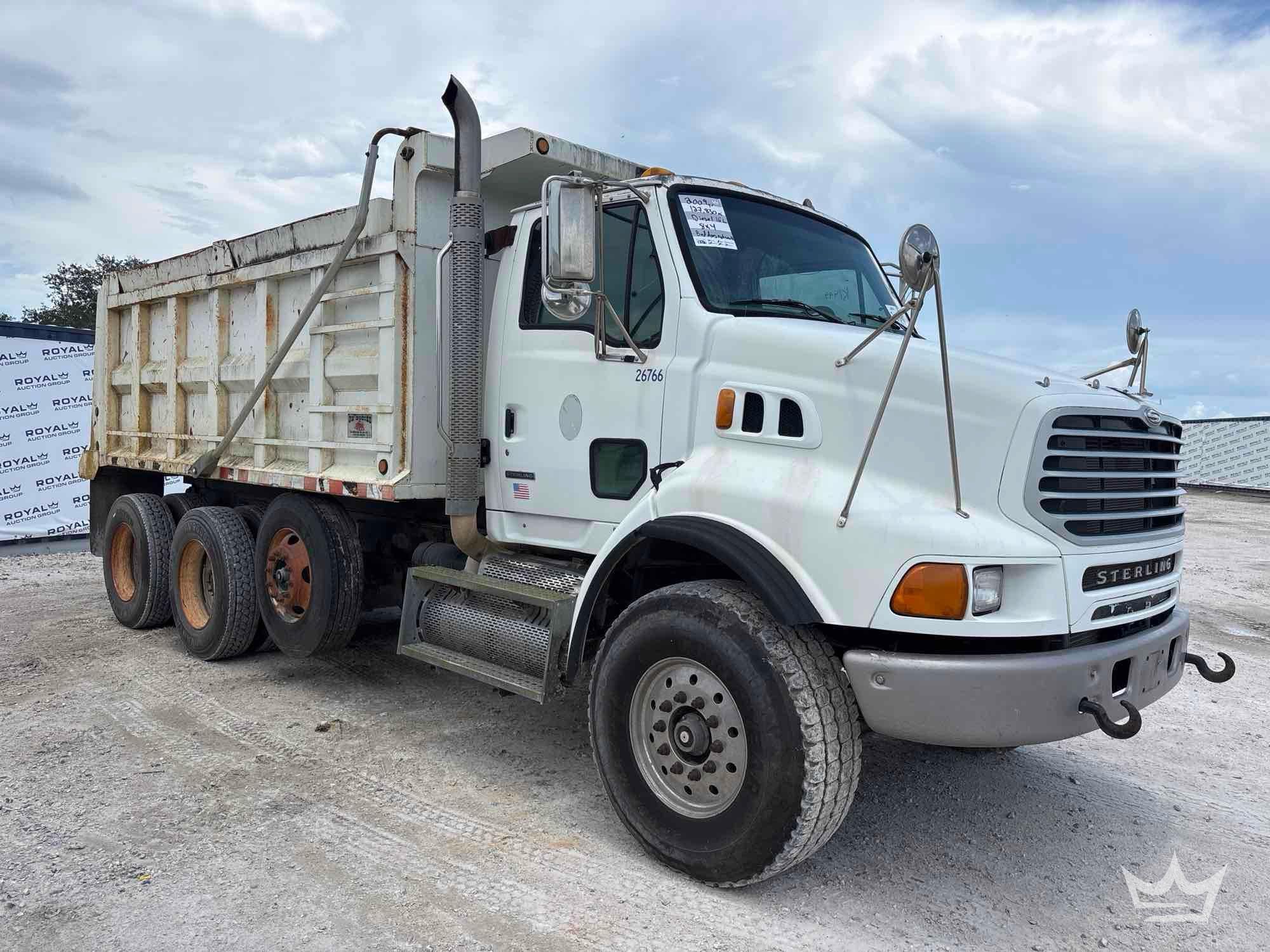 Photo of a 2009 Sterling L9500