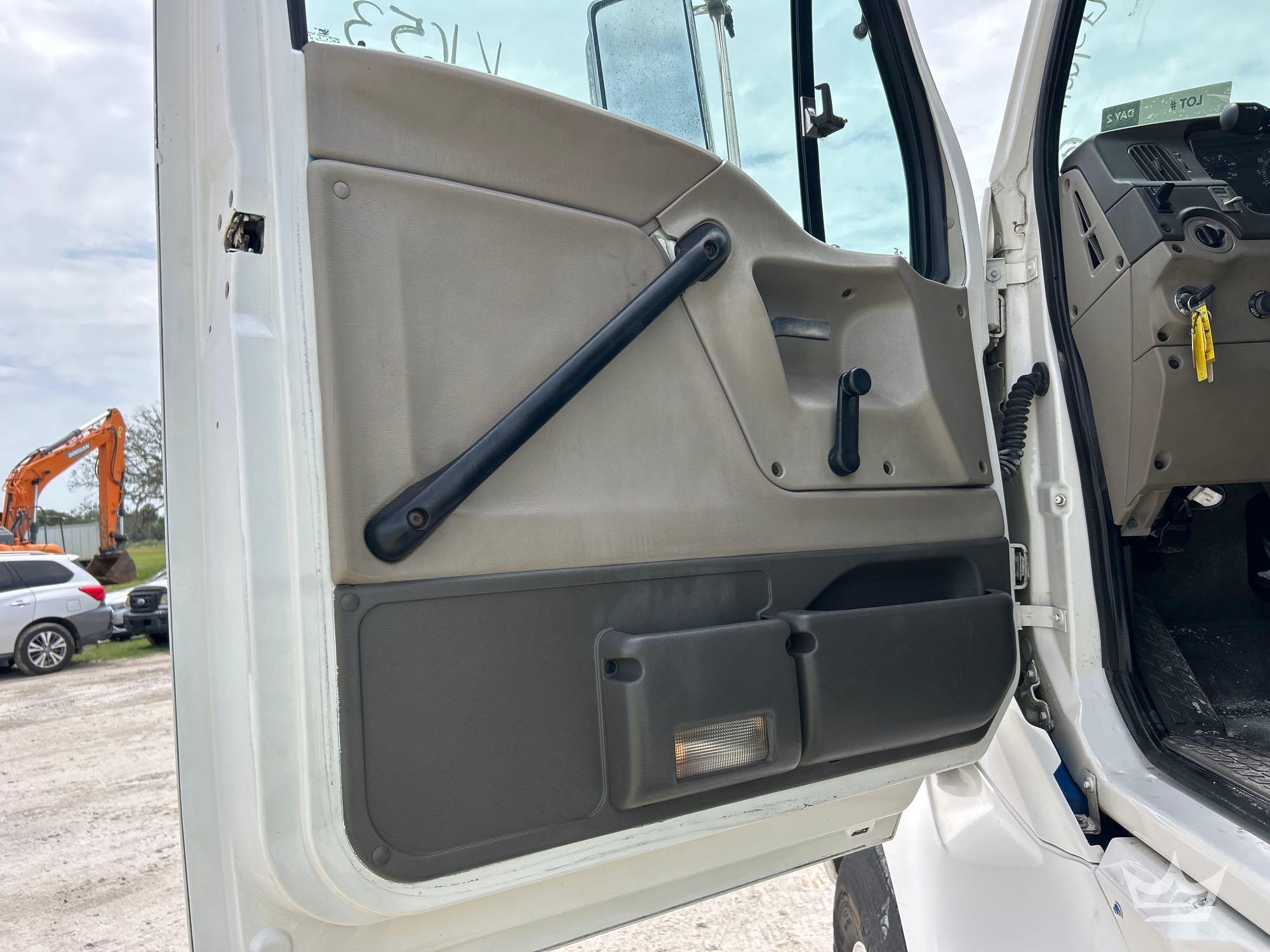 2003 Sterling L9500