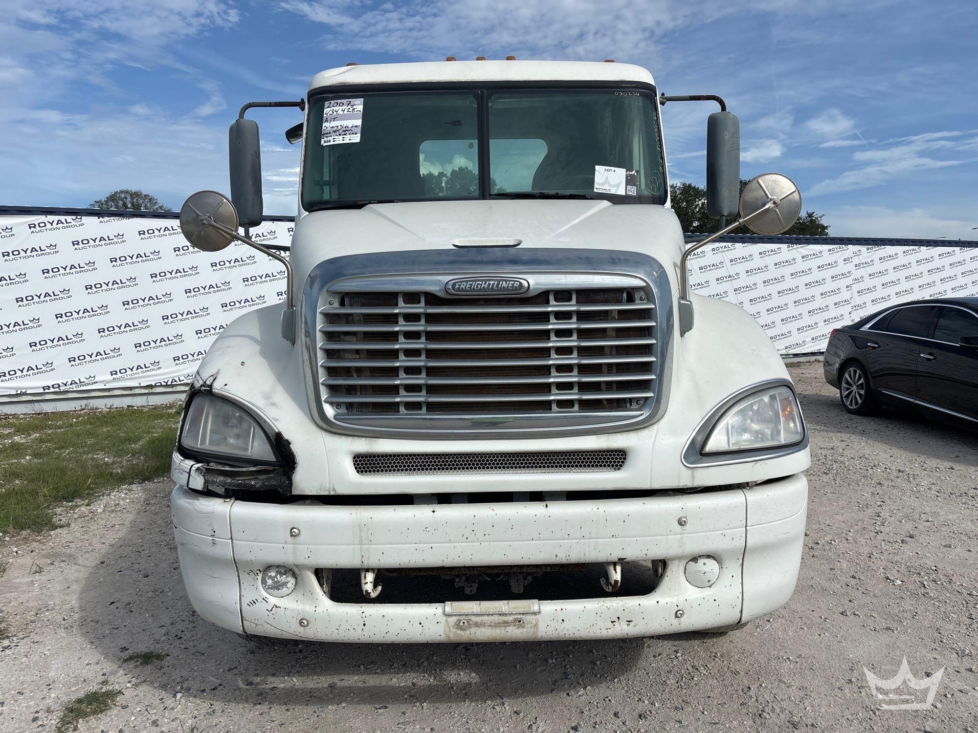 2007 Freightliner Columbia 120