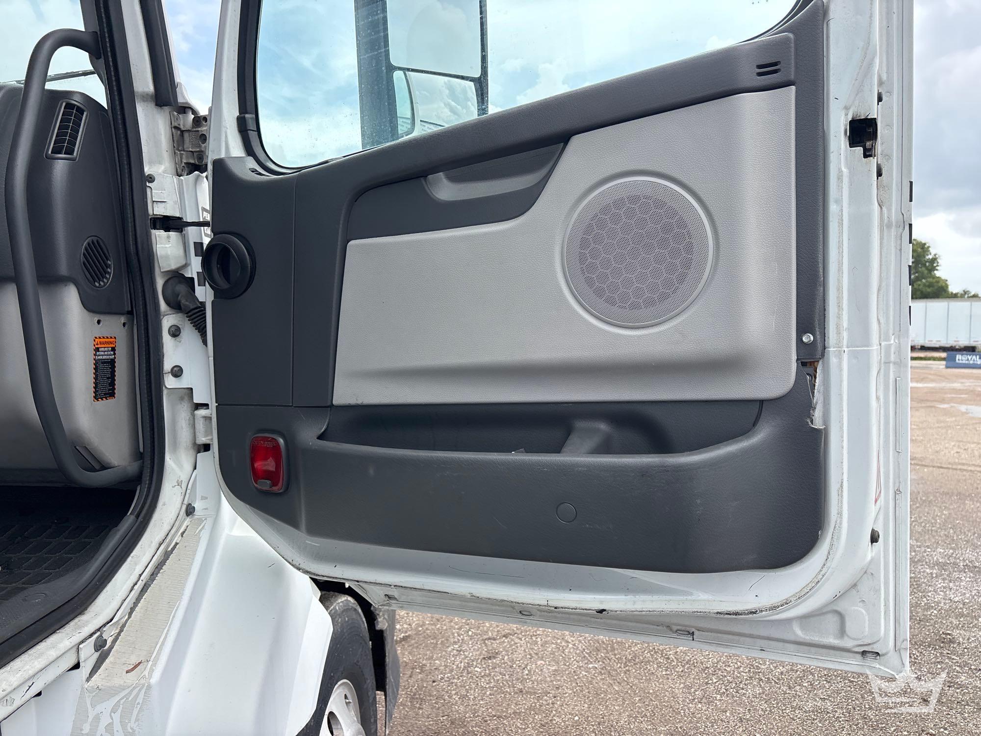 2017 Freightliner Cascadia 125