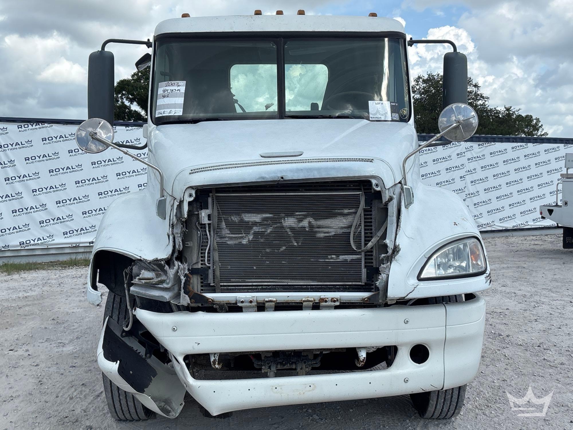 2007 Freightliner Columbia 120