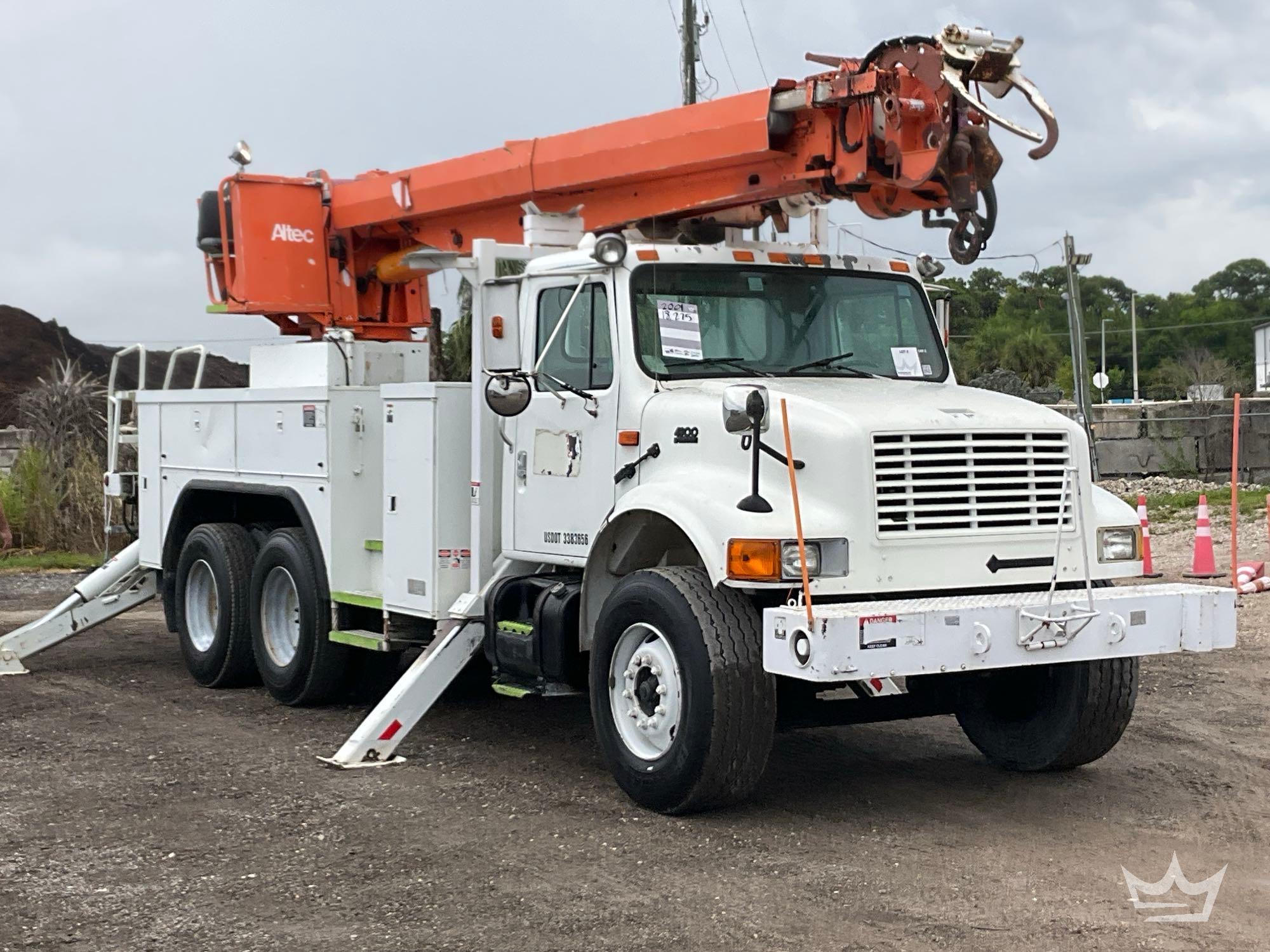 Photo of a 2001 International 4900