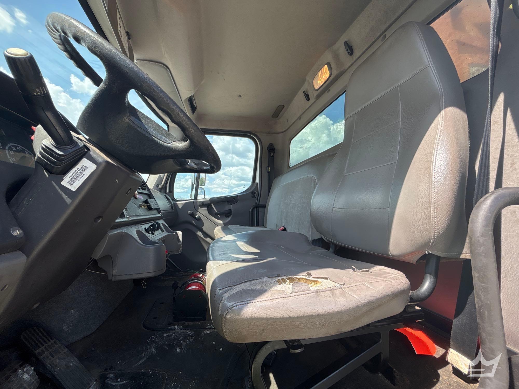2014 Freightliner M2 106