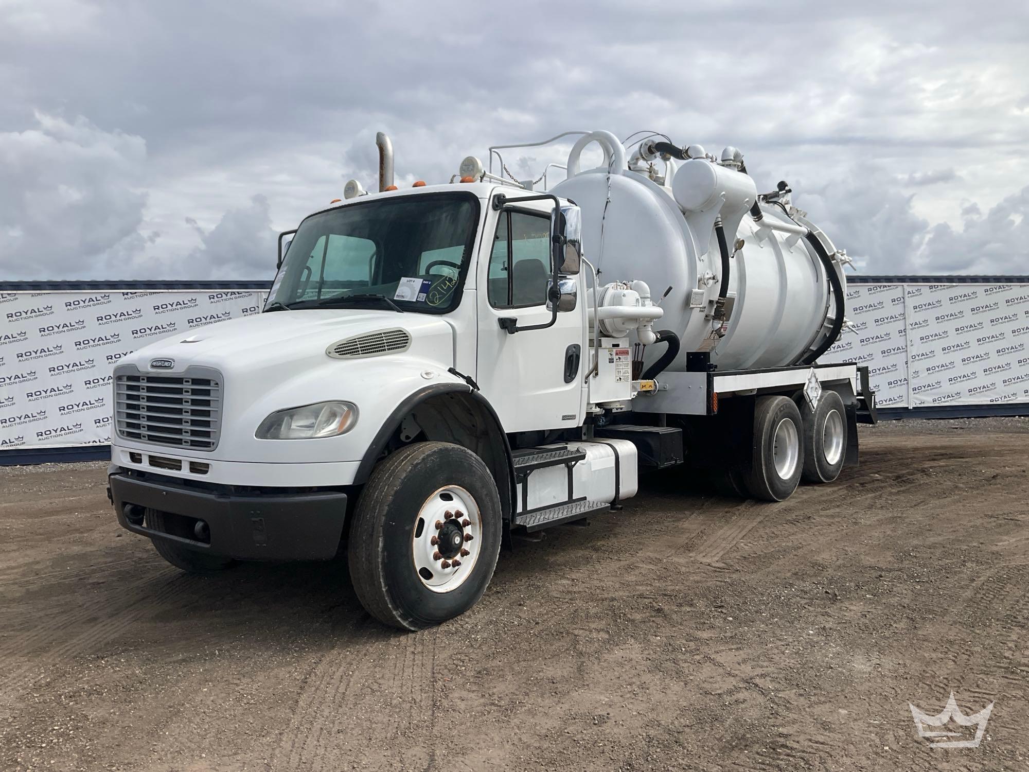 Photo of a 2007 Freightliner M2 106