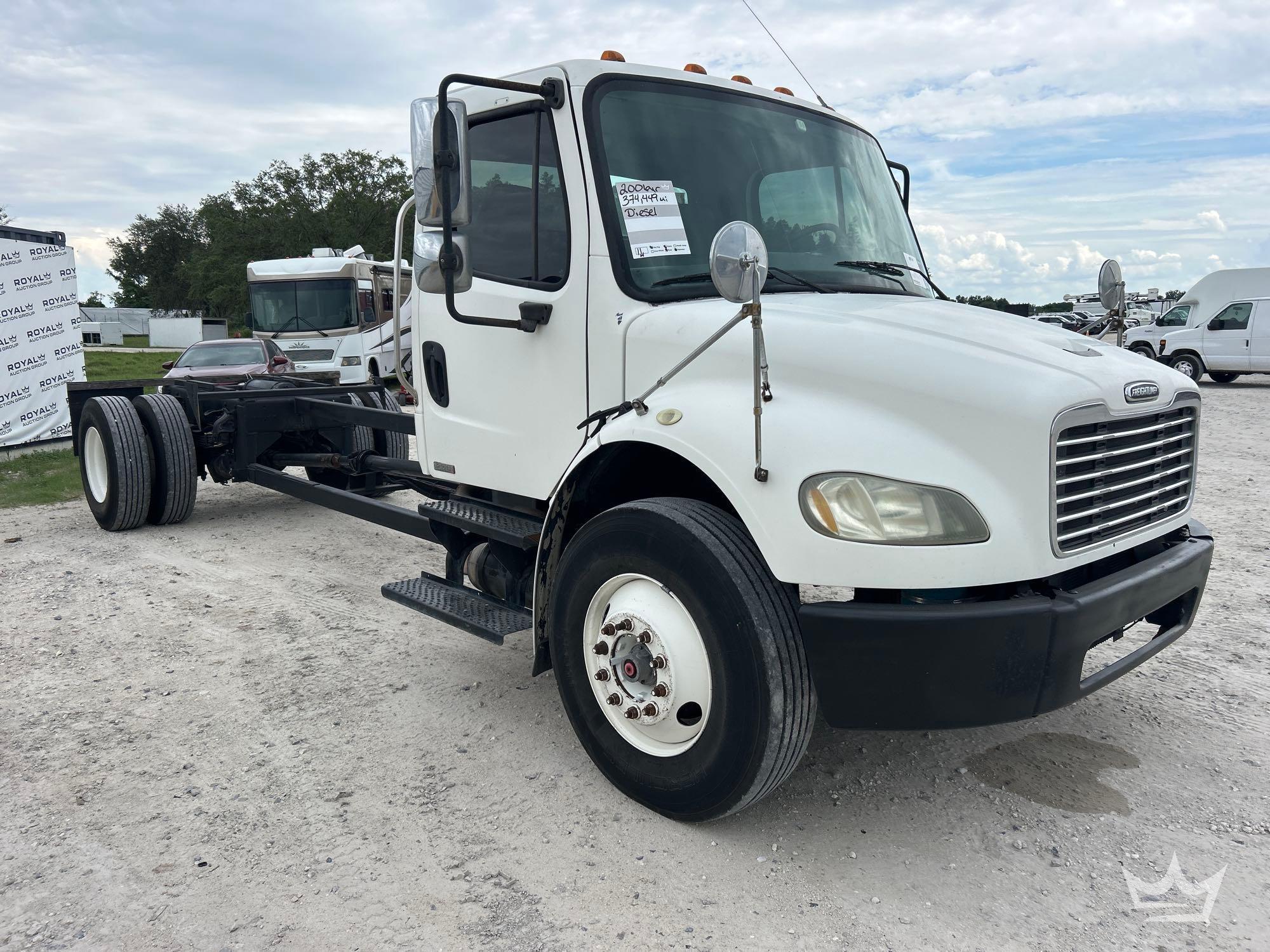 Photo of a 2006 Freightliner M2 106