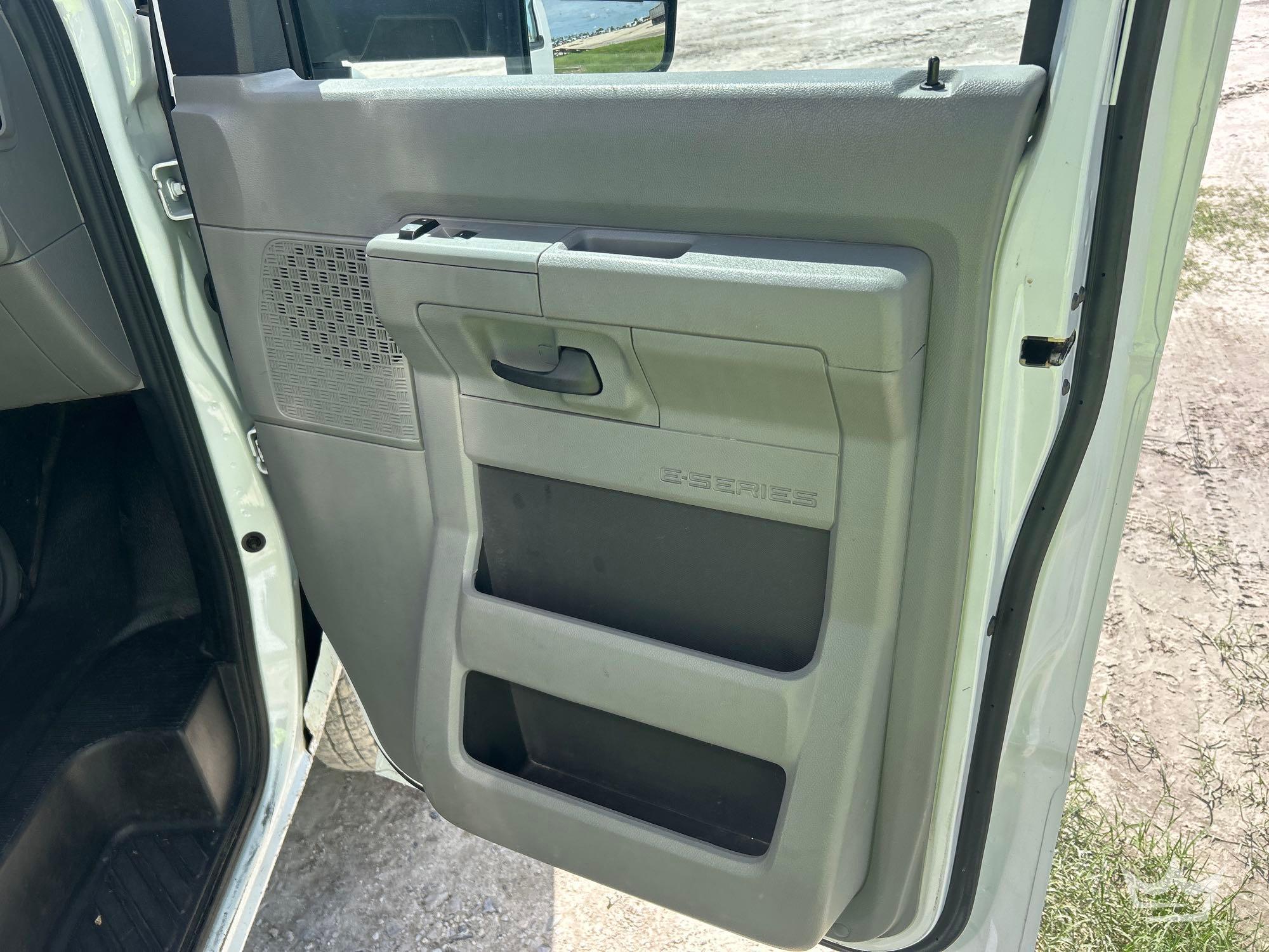 2017 Ford E350