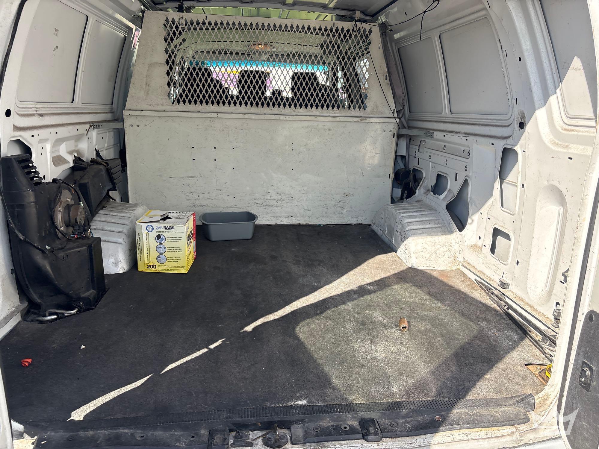 2004 Ford E350