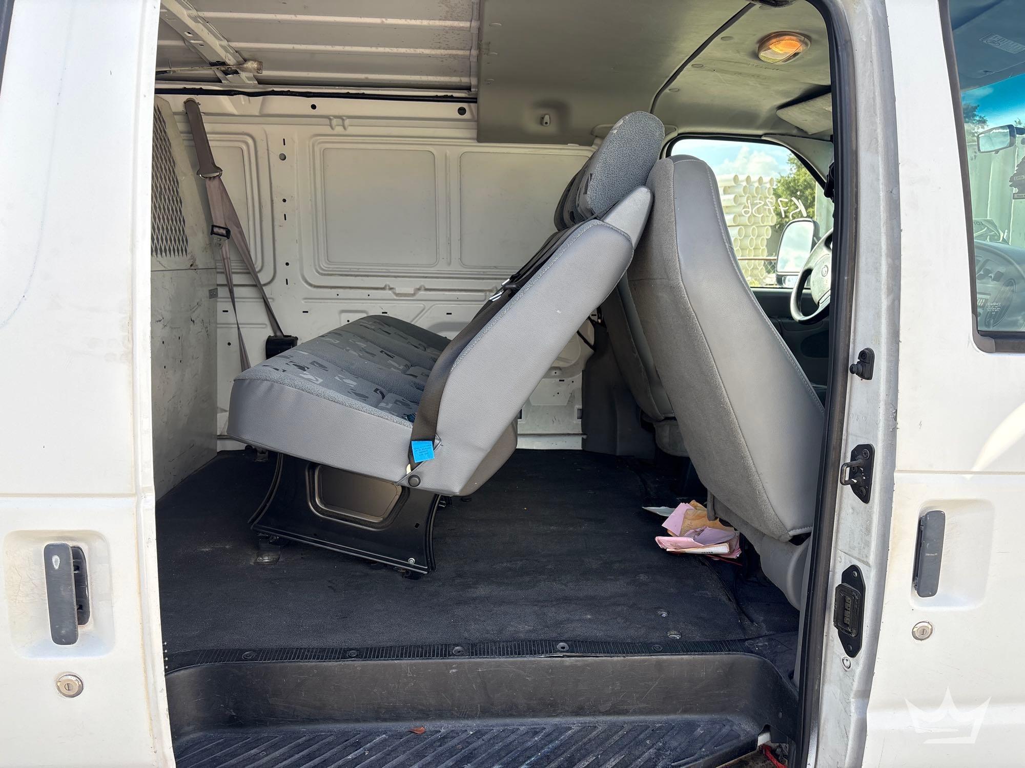 2004 Ford E350