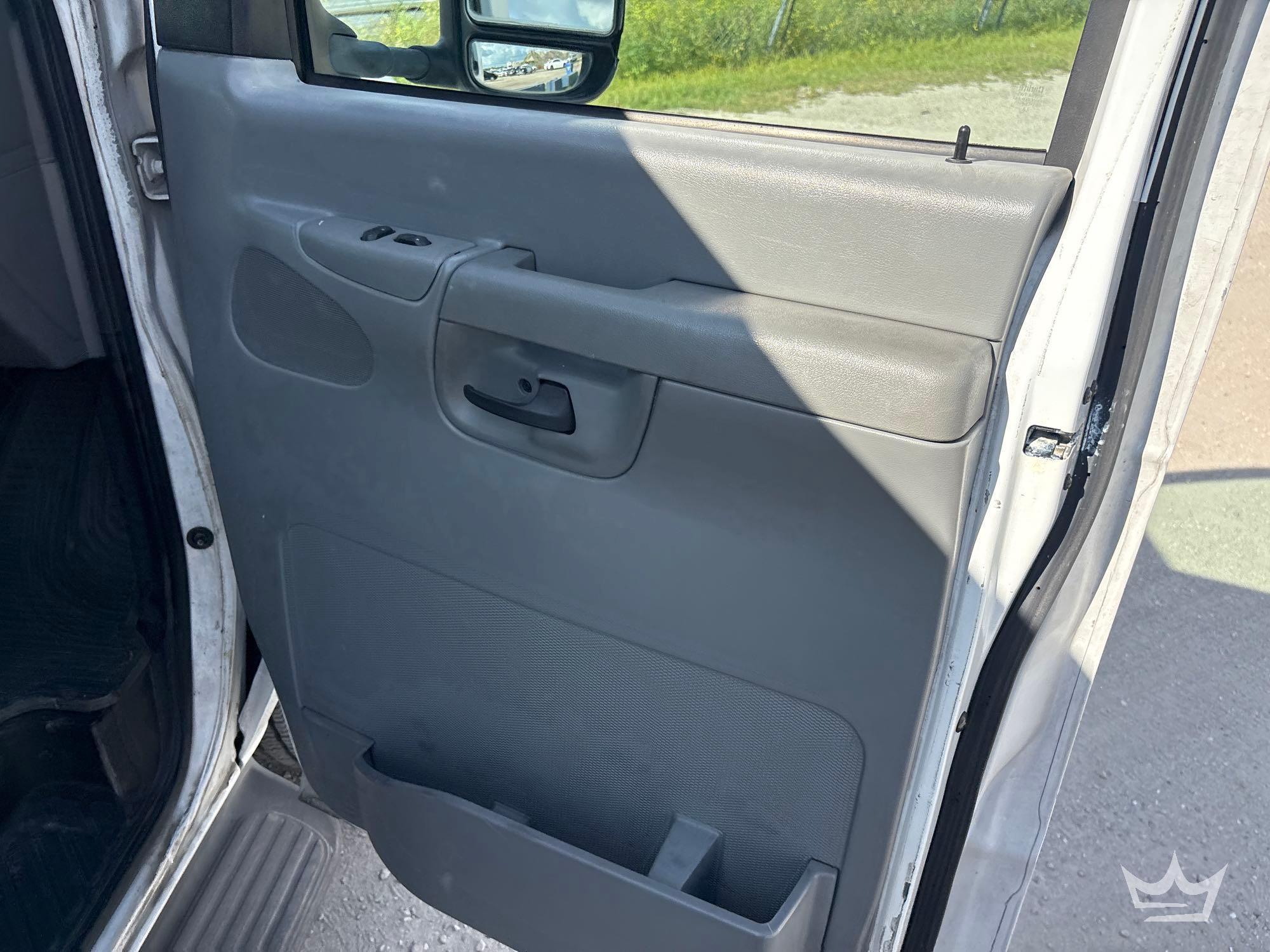 2004 Ford E350