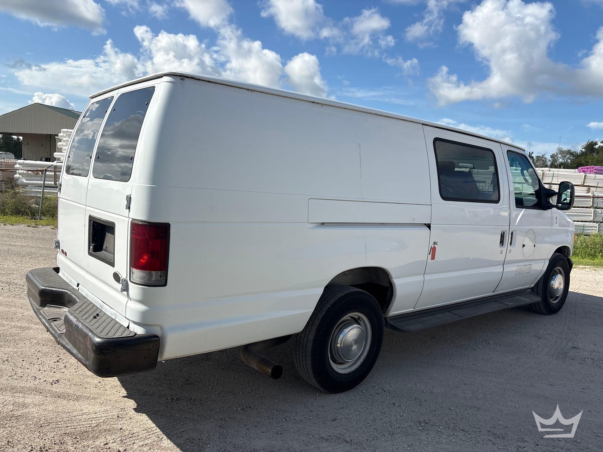2004 Ford E350