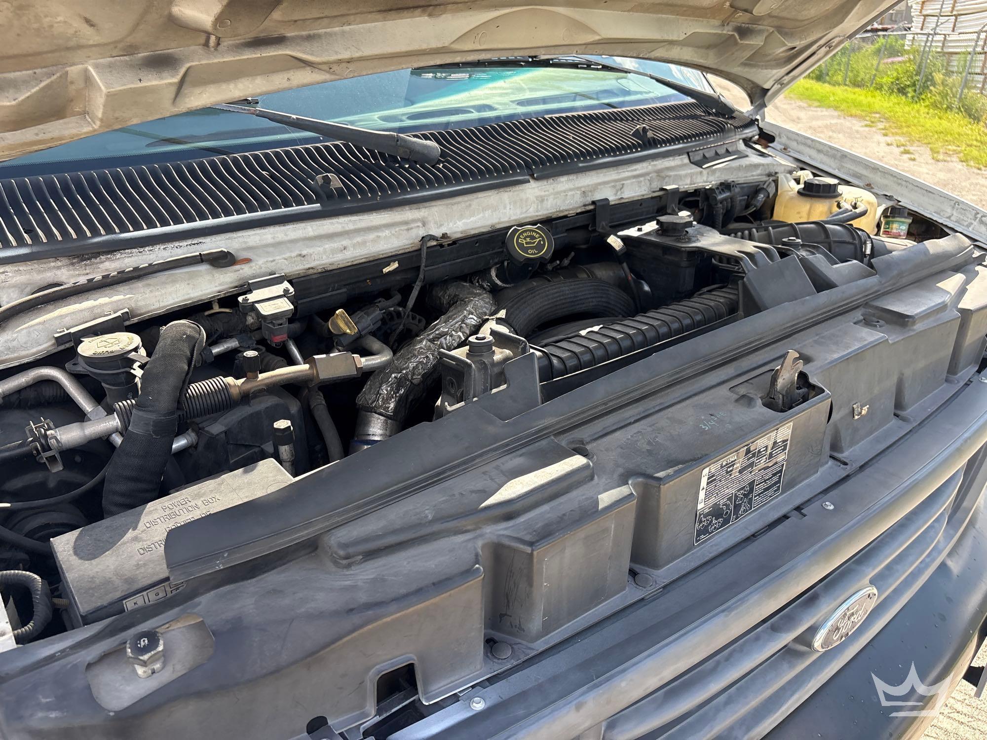 2004 Ford E350