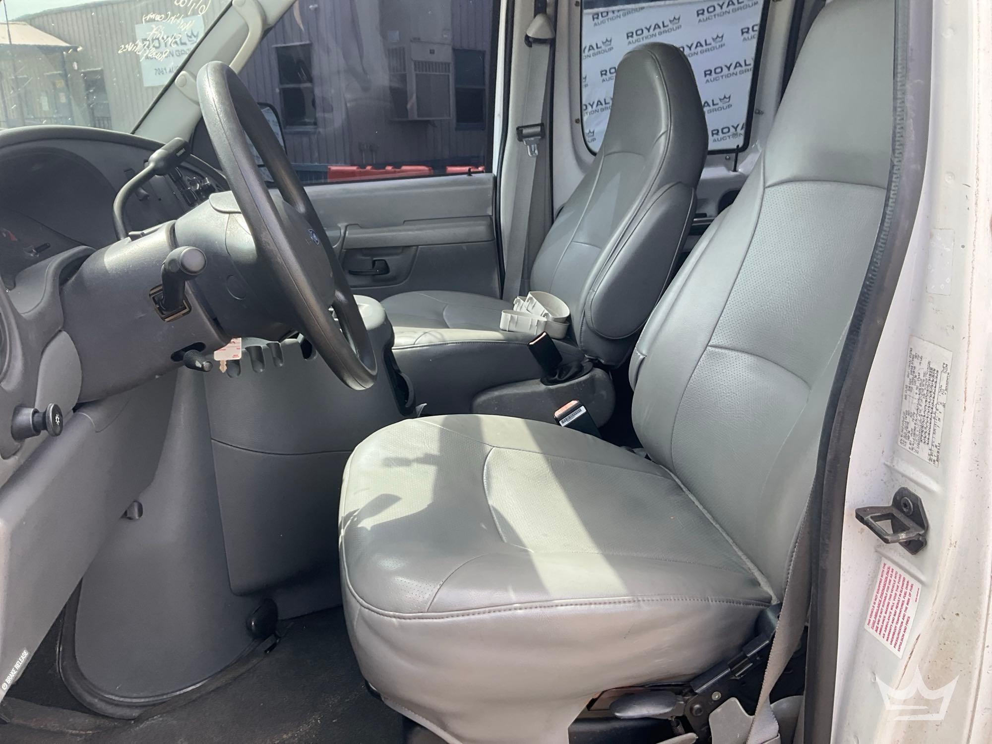 2003 Ford E-350
