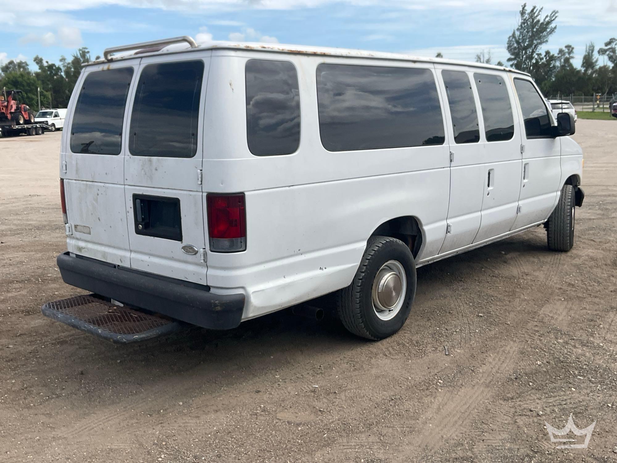 2003 Ford E-350