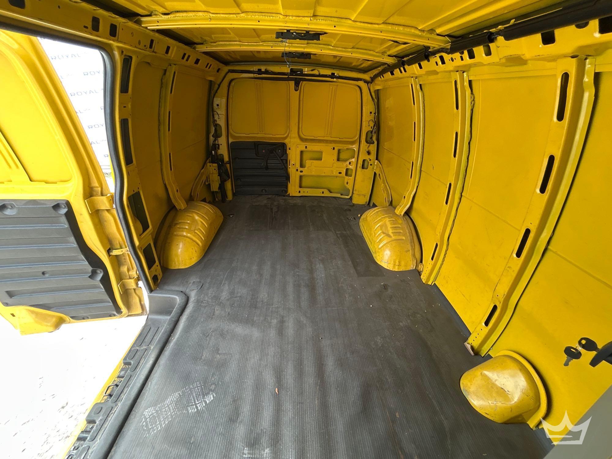 2022 Chevrolet EXPRESS 2500
