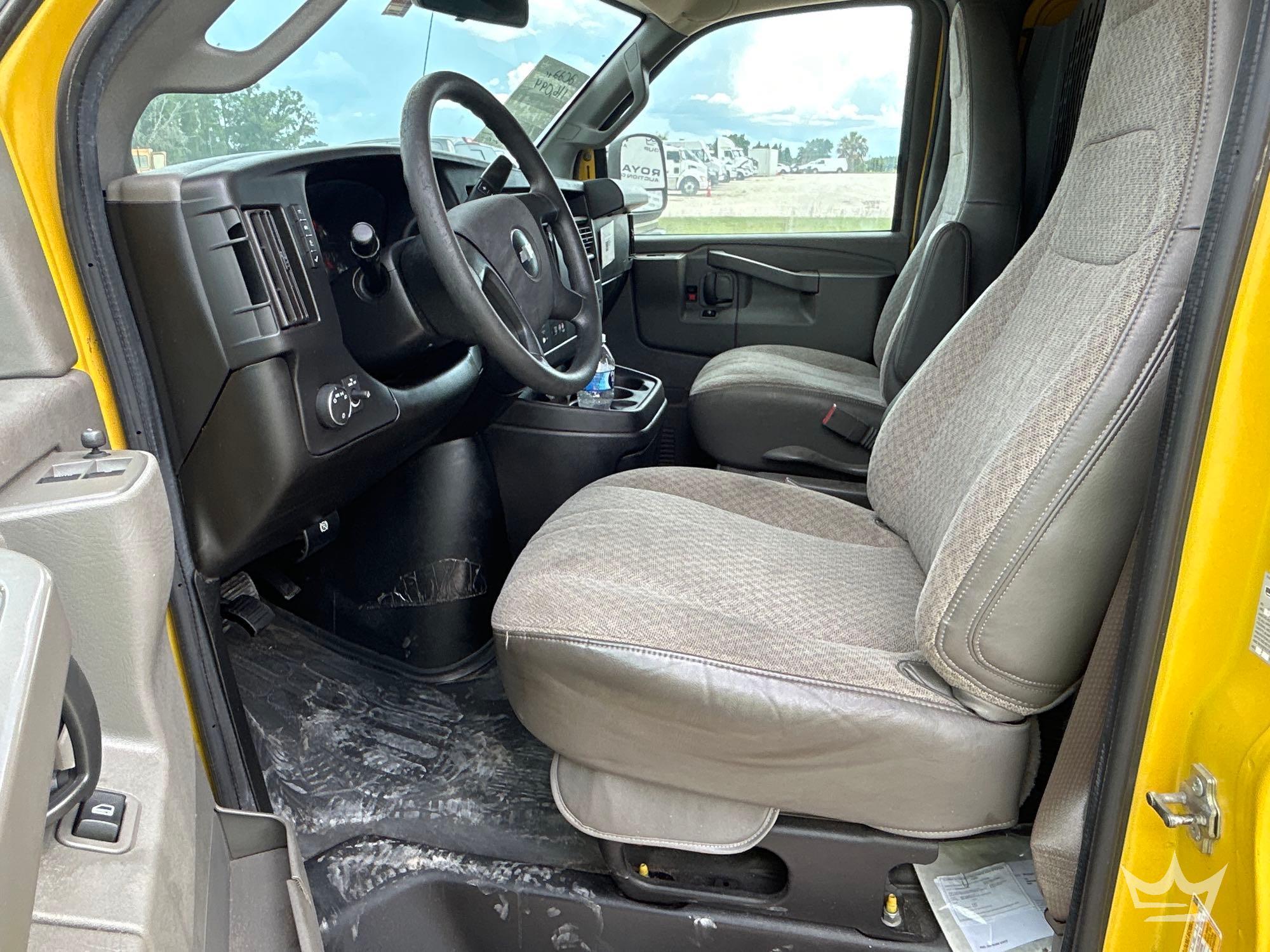 2022 Chevrolet EXPRESS 2500