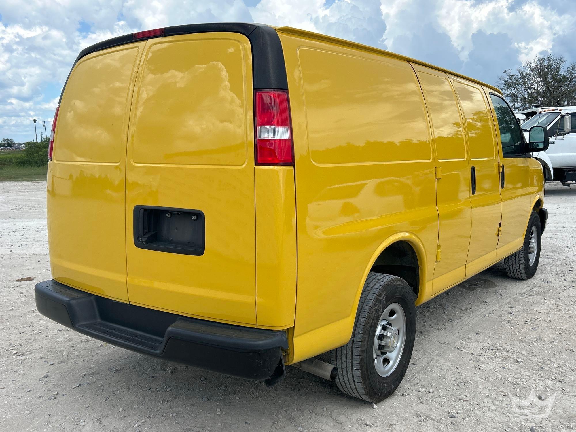 2022 Chevrolet EXPRESS 2500