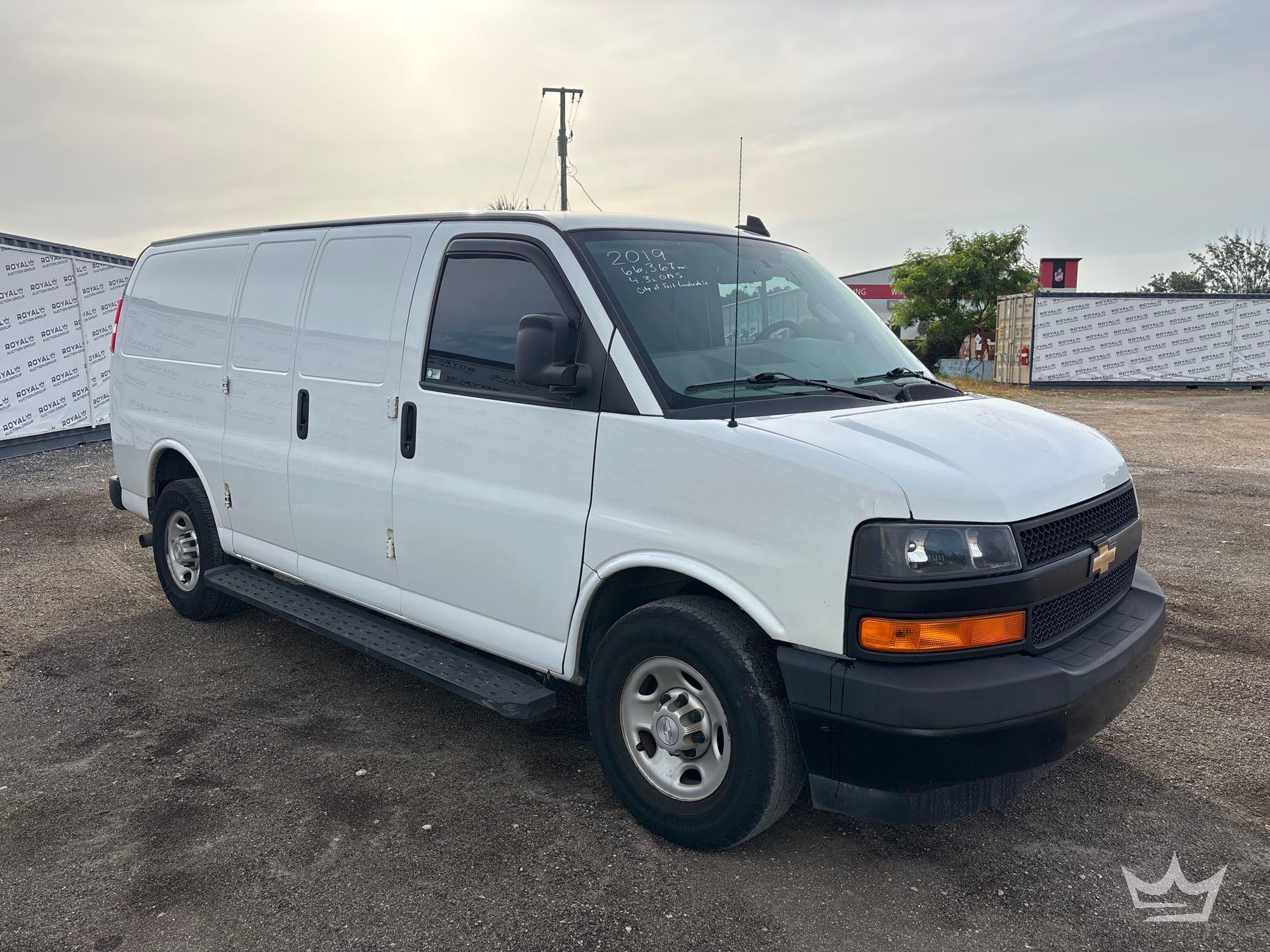2019 Chevrolet EXPRESS 2500