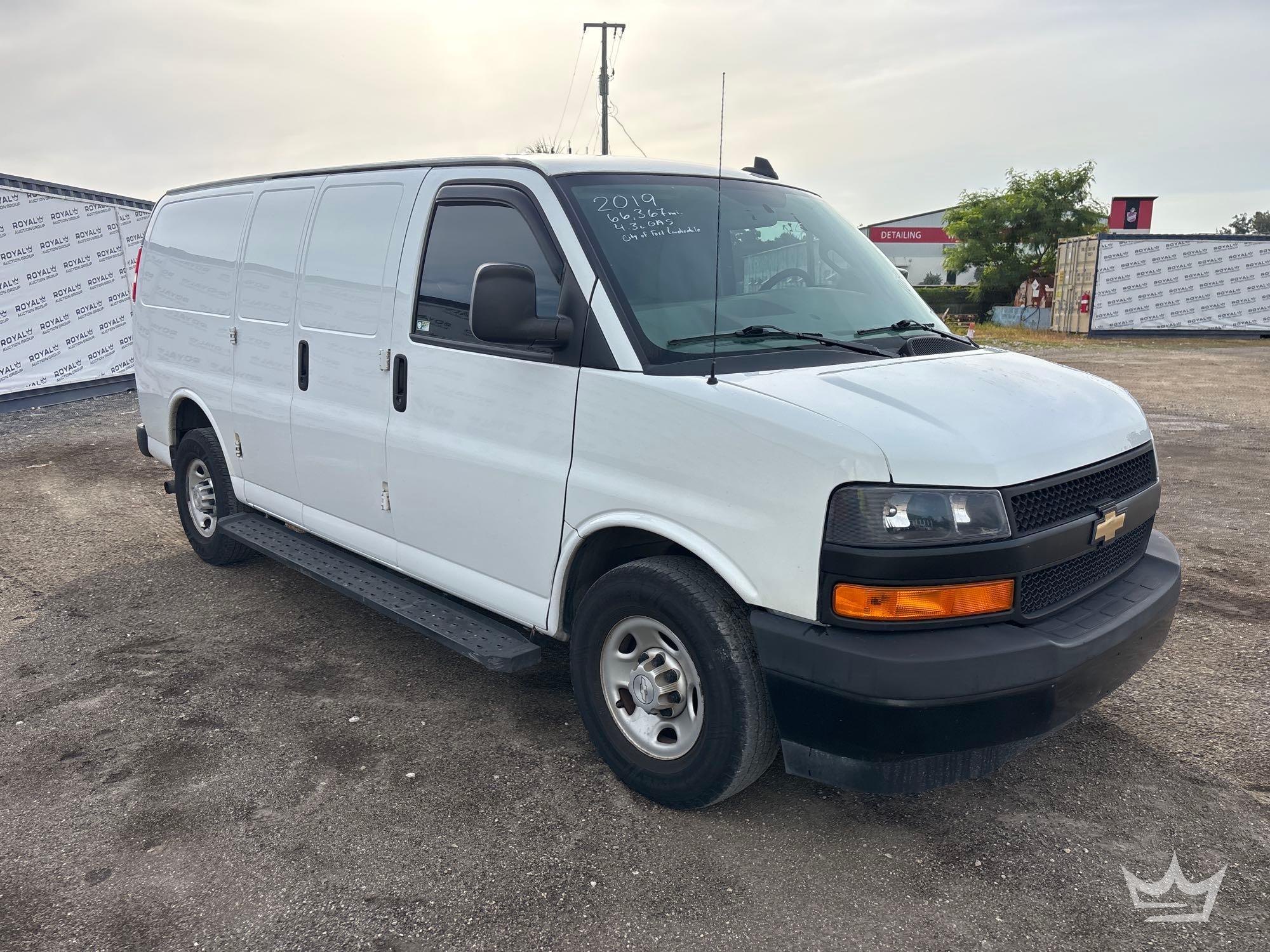 2019 Chevrolet EXPRESS 2500