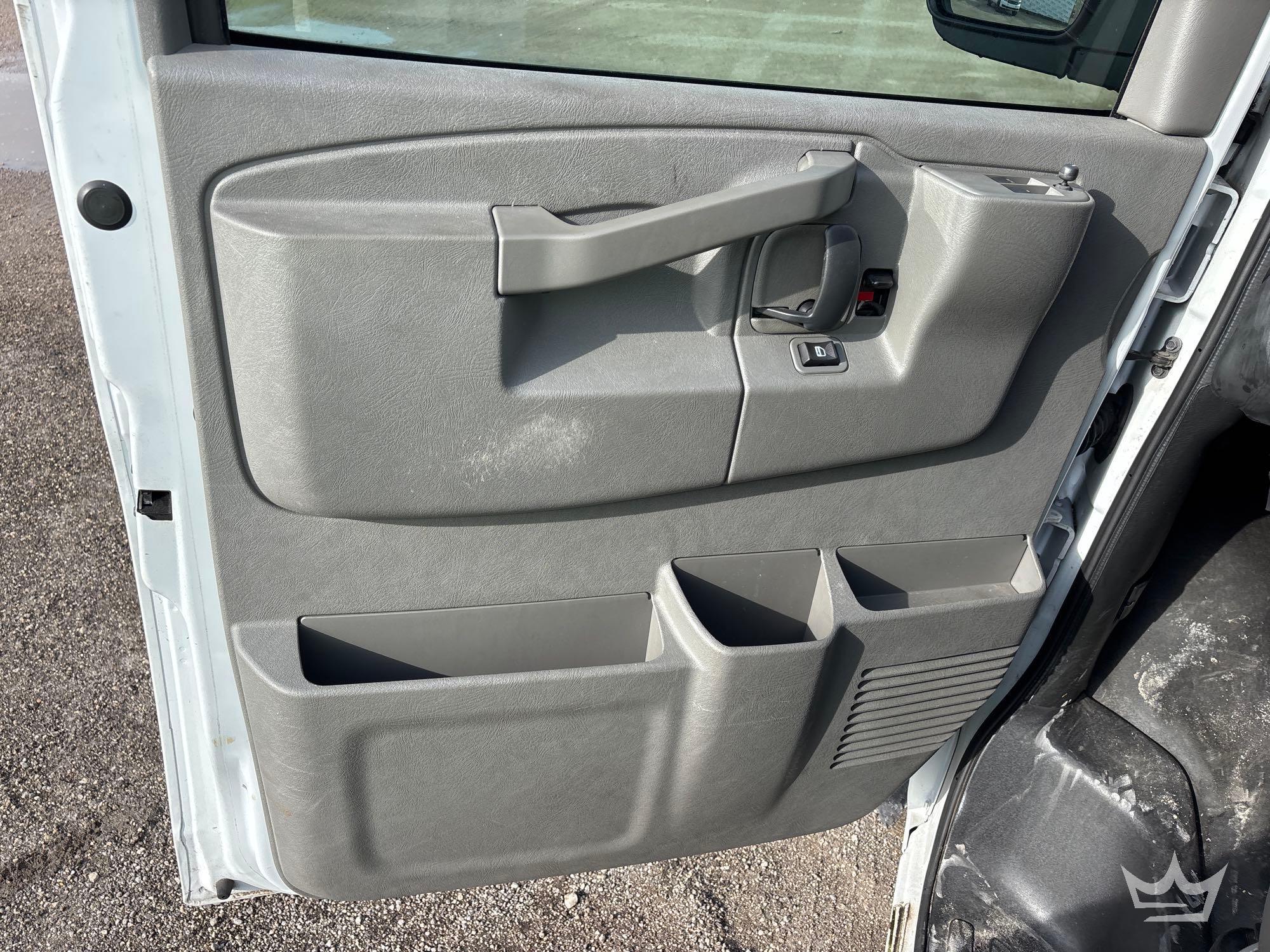 2017 Chevrolet EXPRESS 2500
