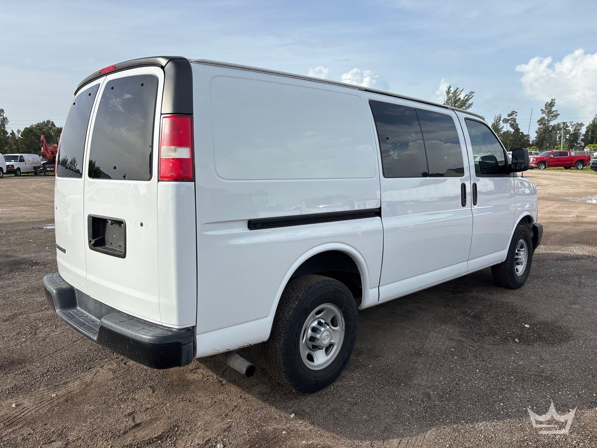 2017 Chevrolet EXPRESS 2500
