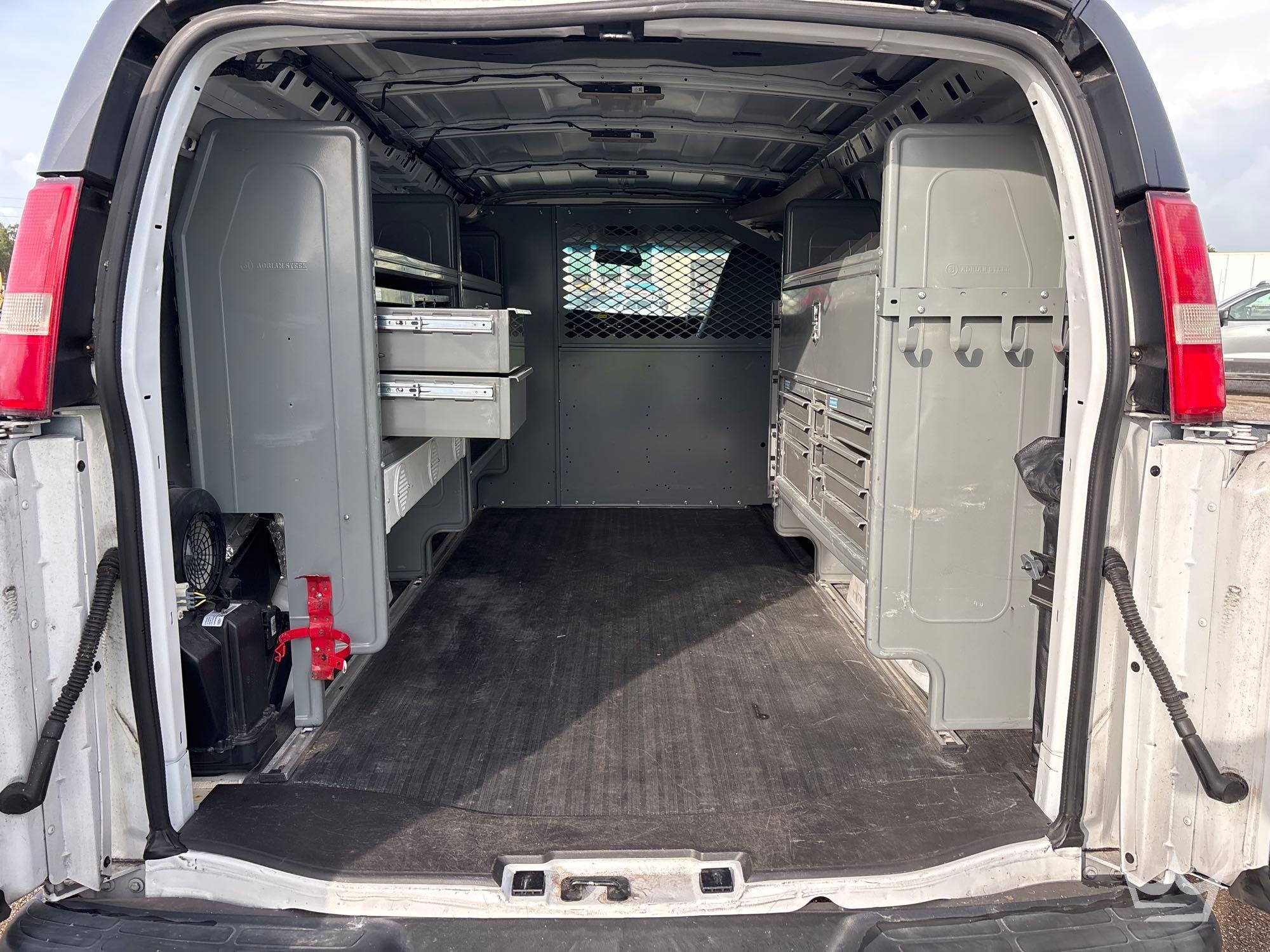 2017 Chevrolet EXPRESS 2500