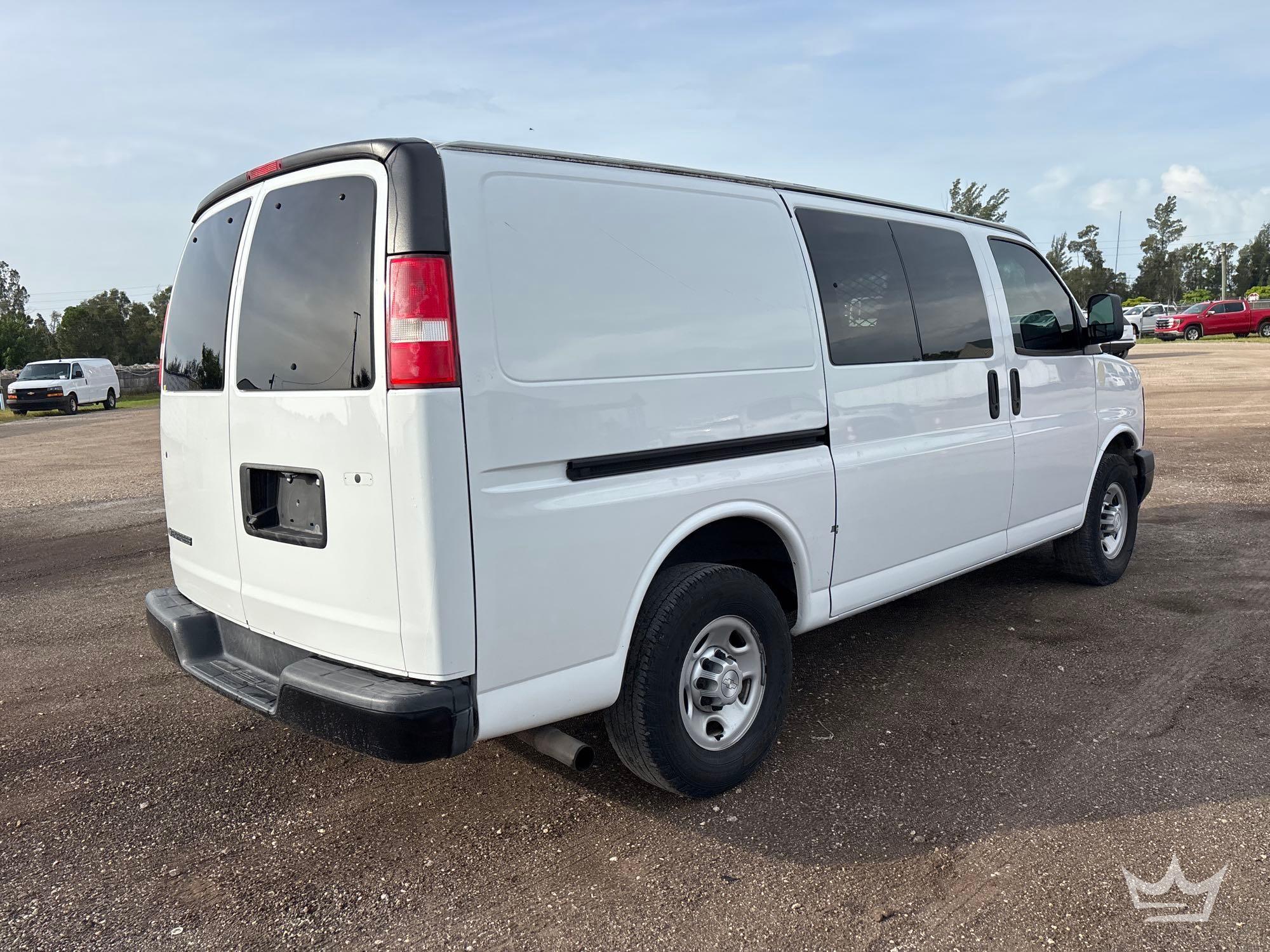 2017 Chevrolet EXPRESS 2500