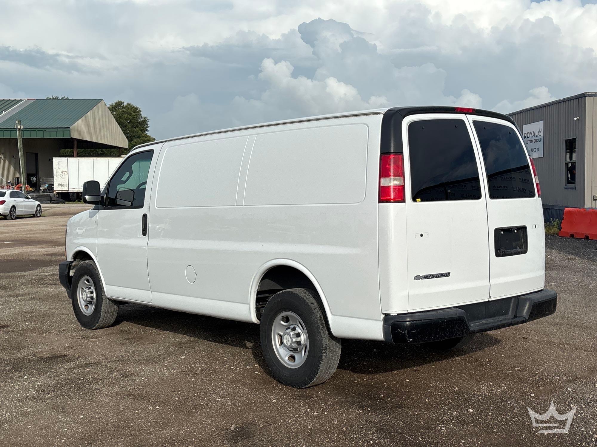 2017 Chevrolet EXPRESS 2500