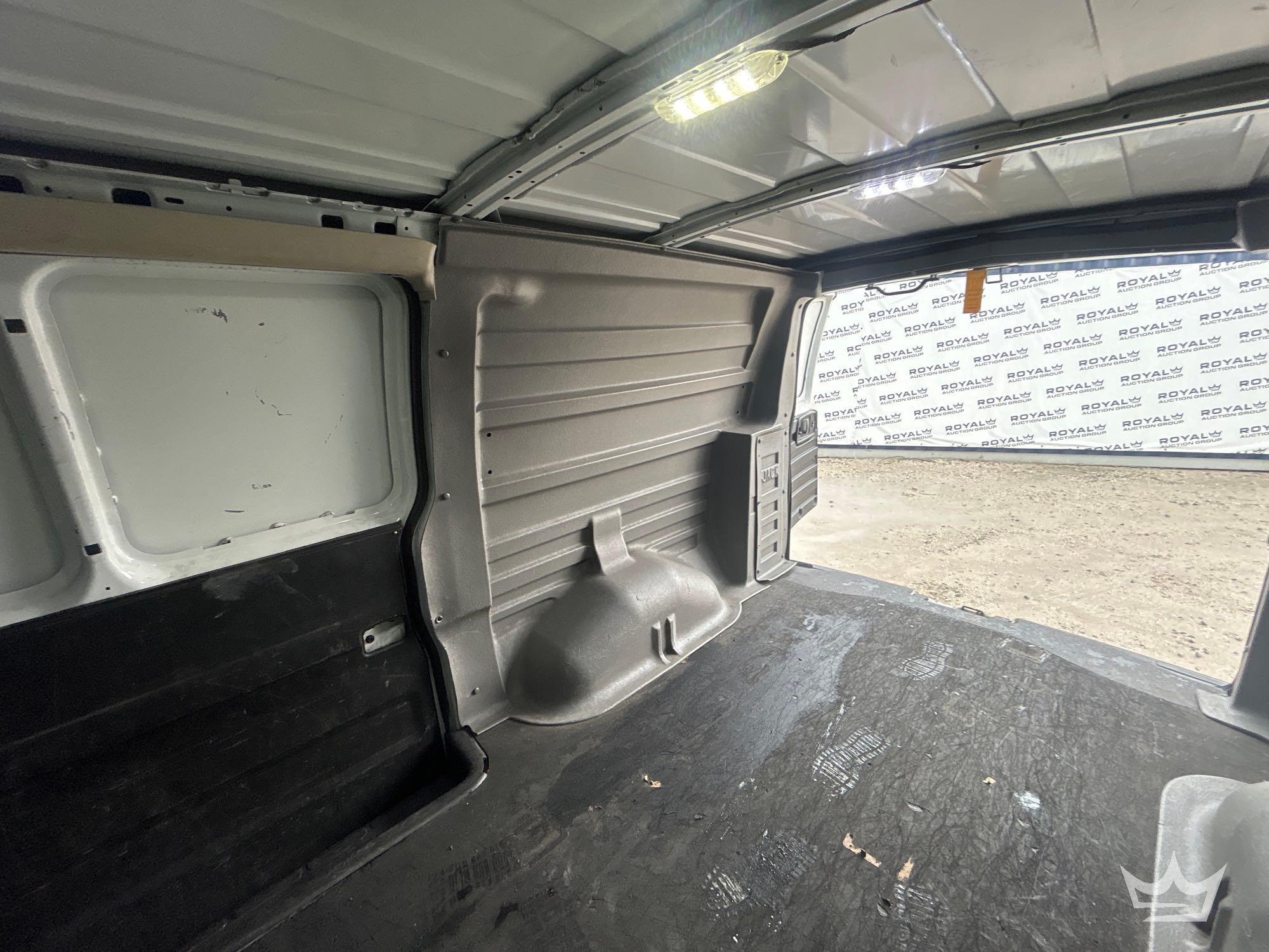 2017 Chevrolet EXPRESS 2500