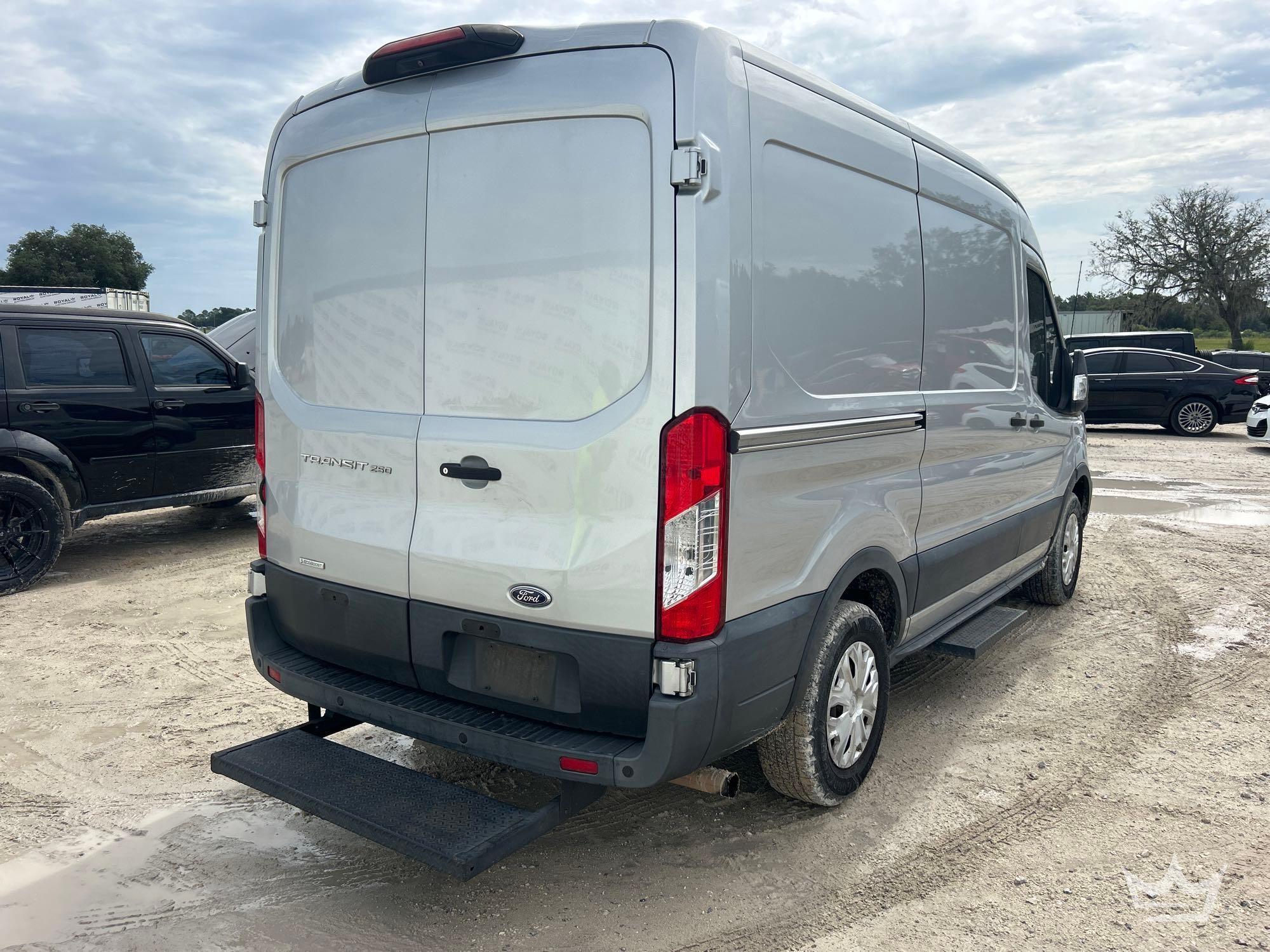 2020 Ford TRANSIT