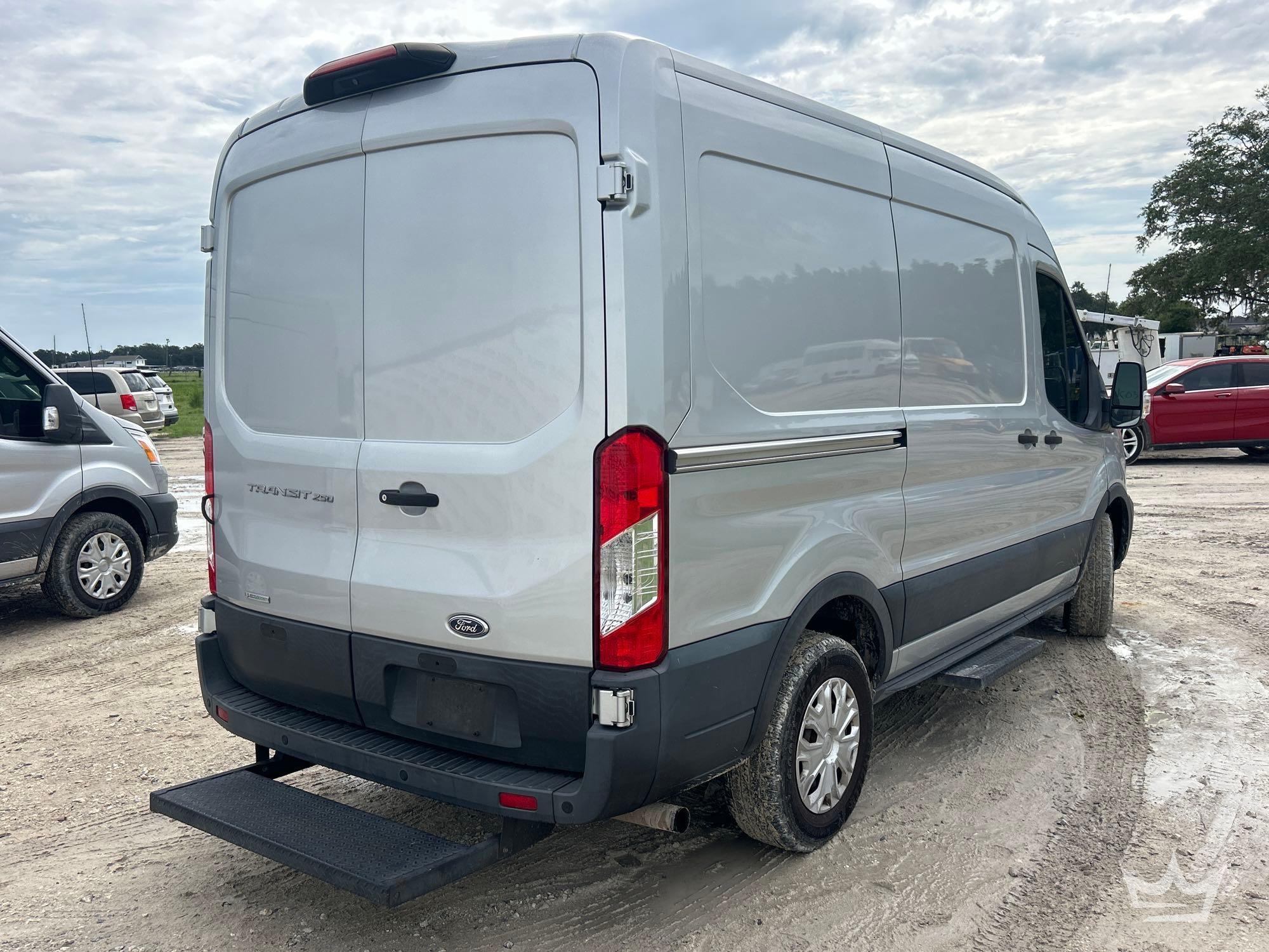 2020 Ford TRANSIT