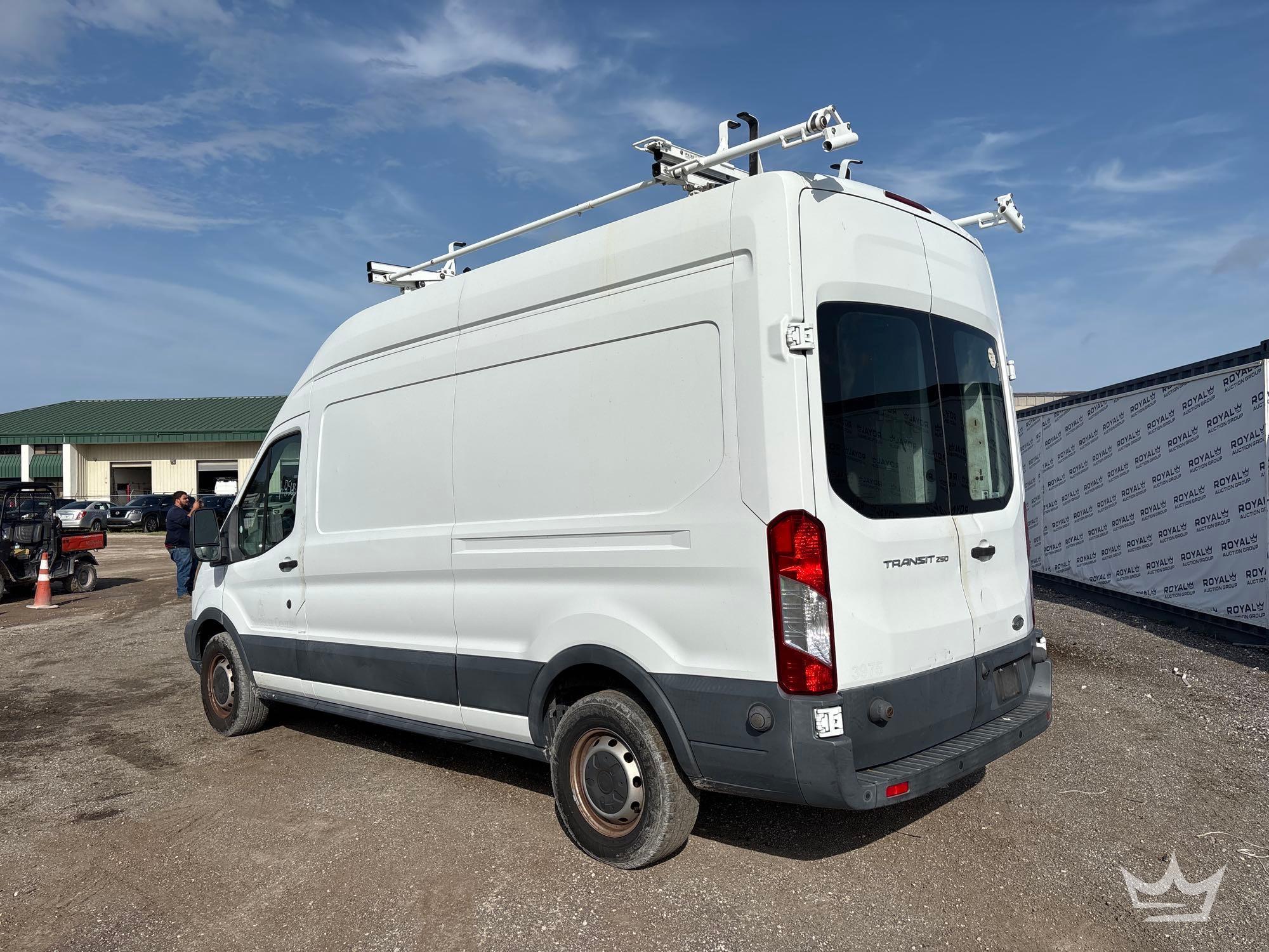 2015 Ford TRANSIT