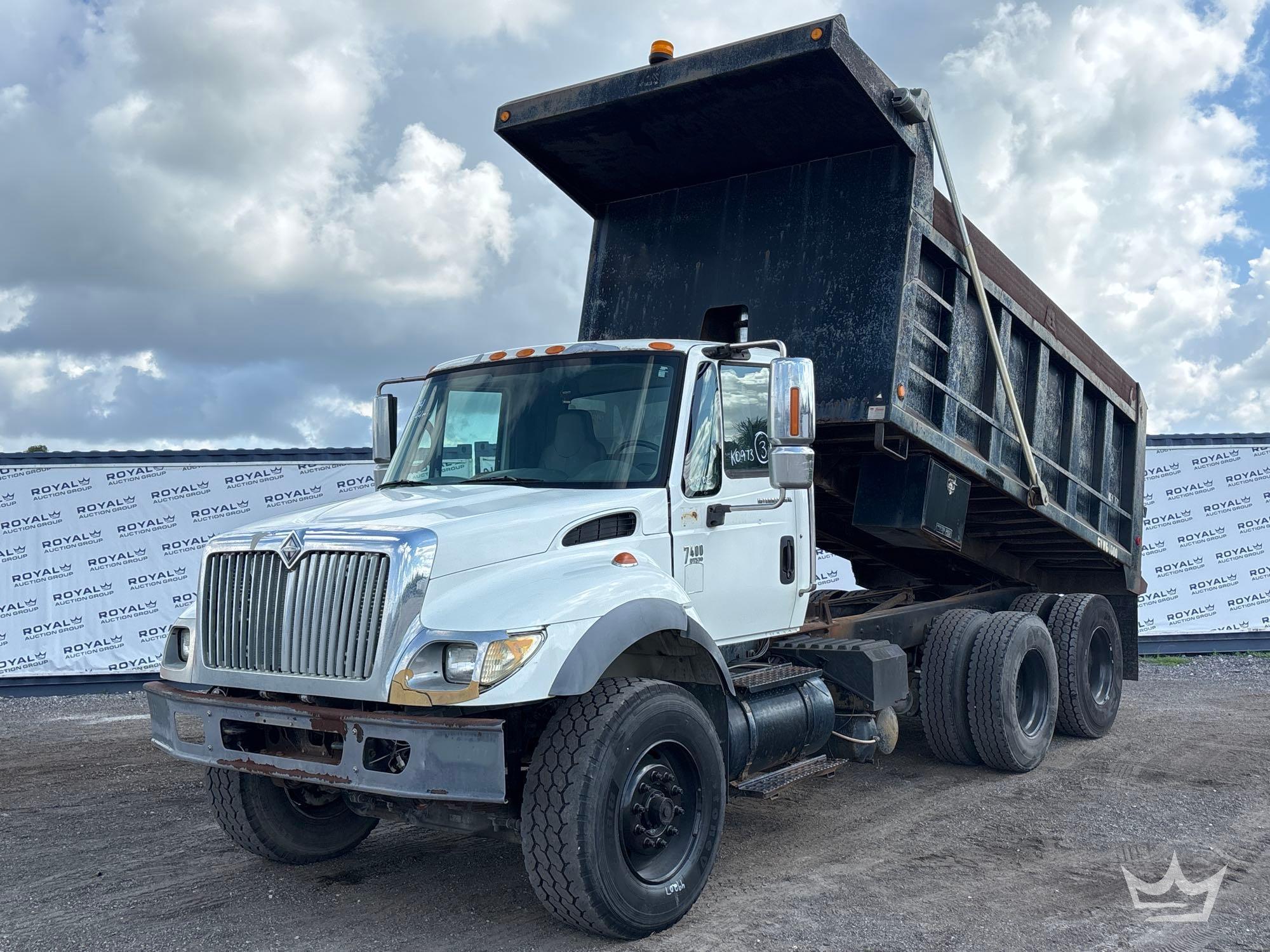 2004 International 7400