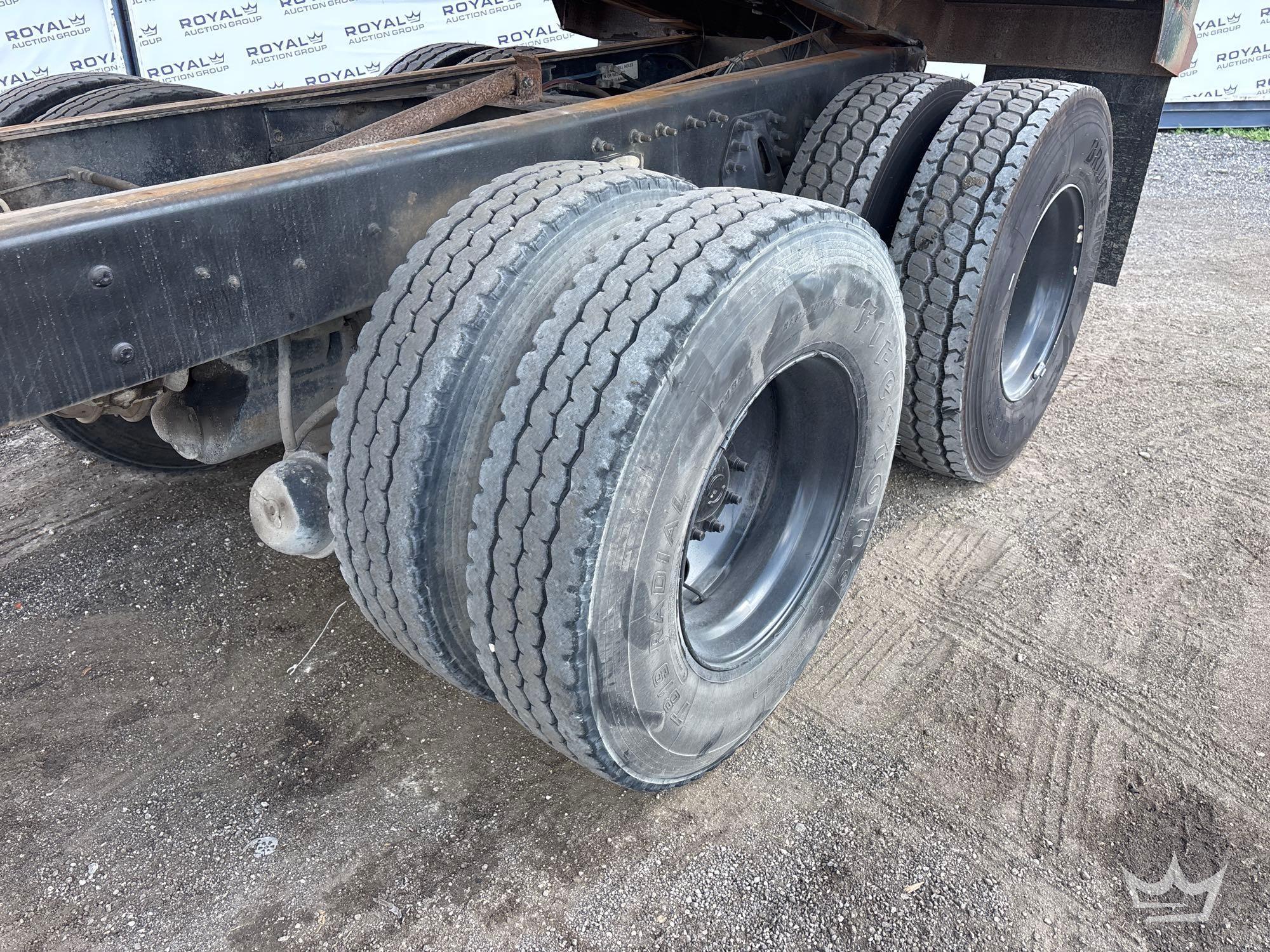 2004 International 7400
