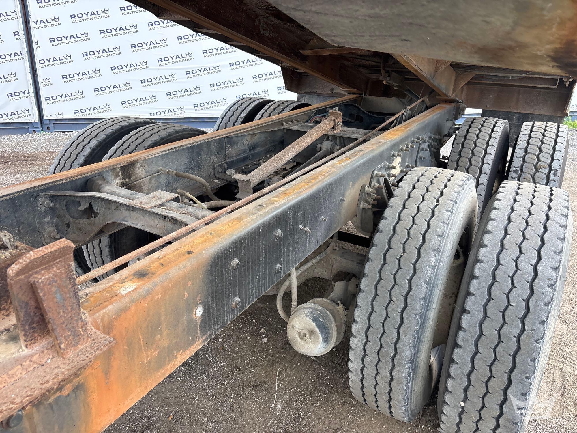 2004 International 7400