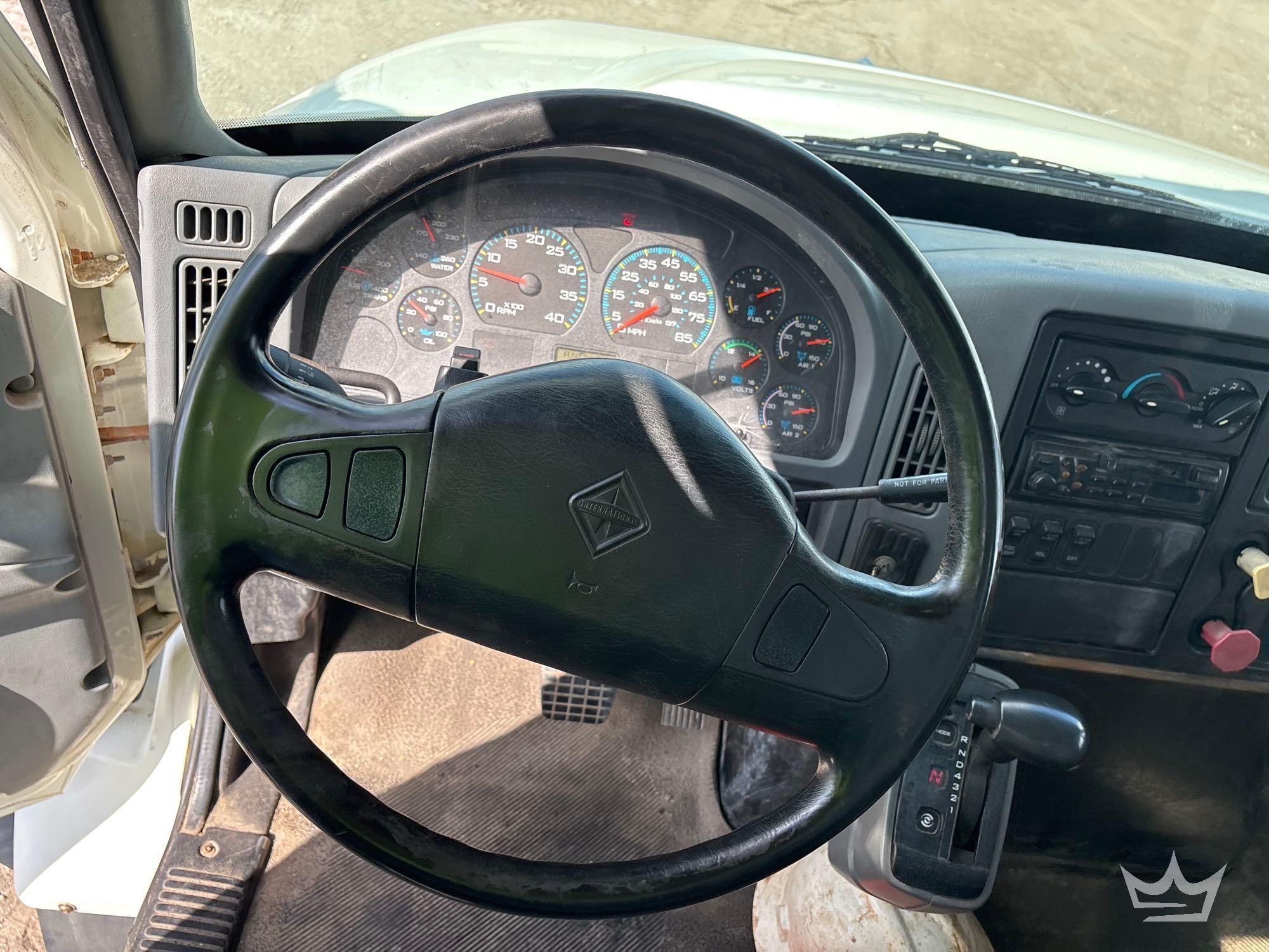 2004 International 7400