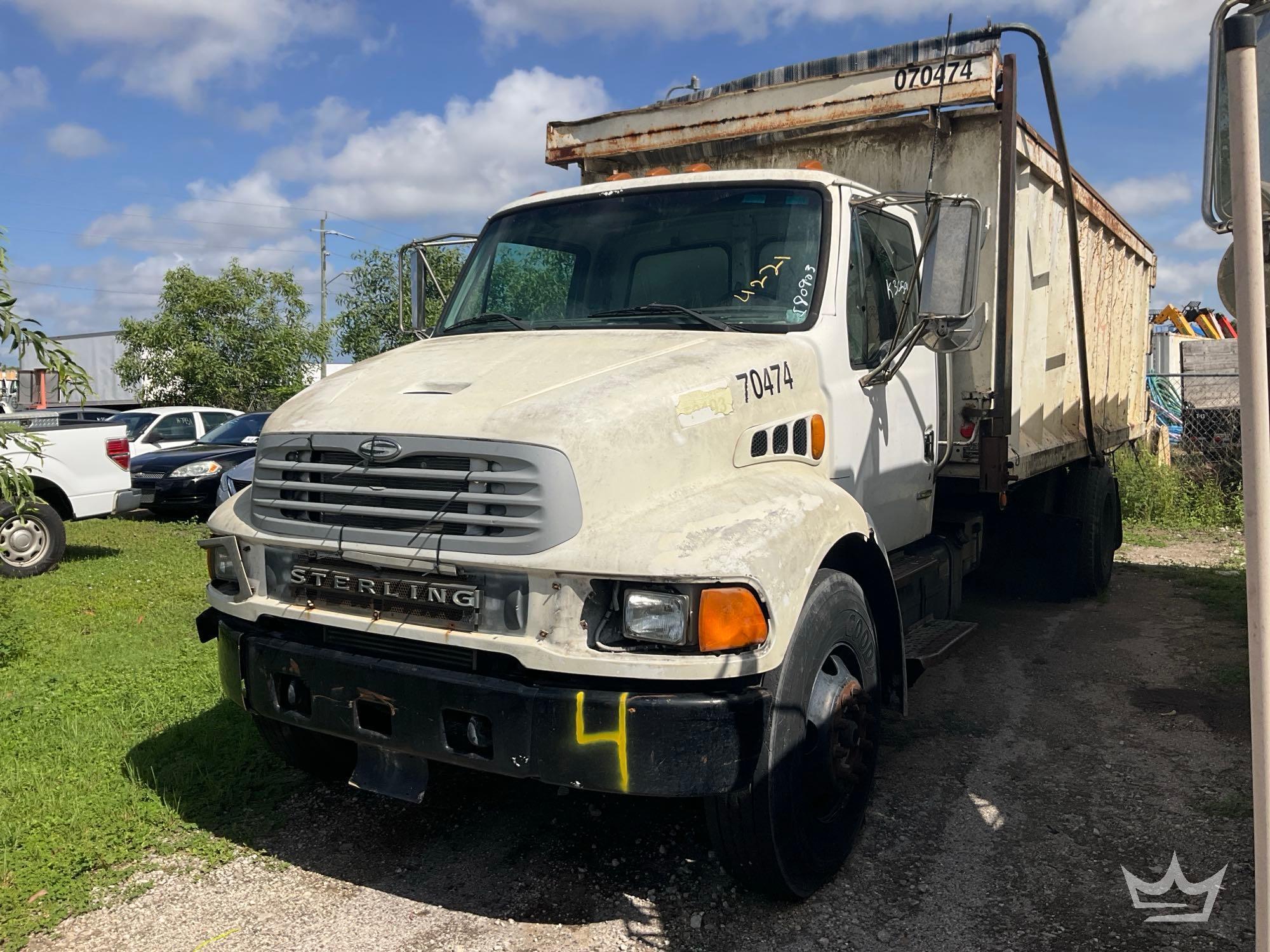 Photo of a 2002 Sterling M8500